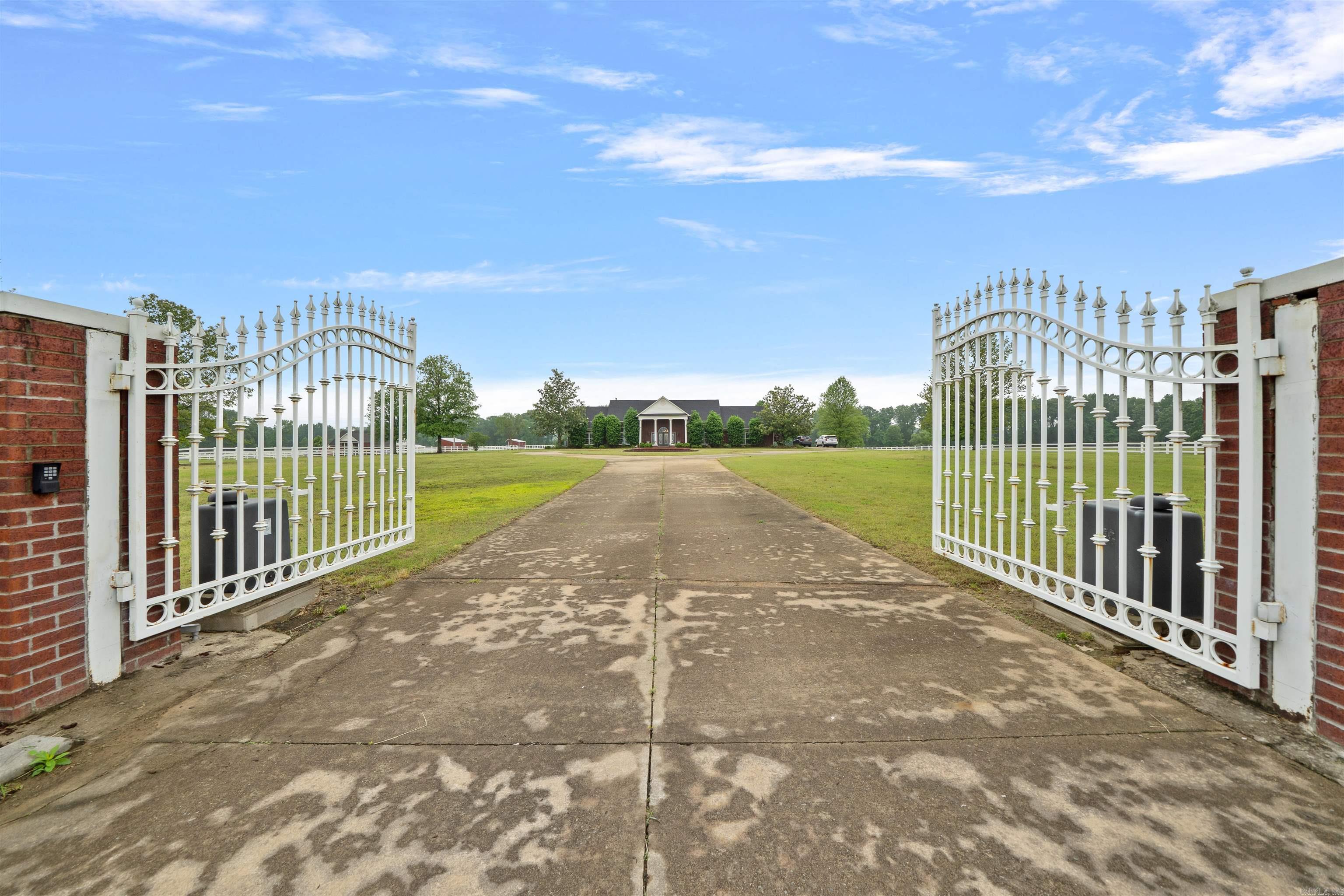 1795 W Hwy 64  El Paso, AR