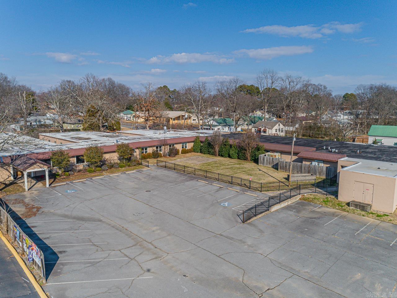 105 S College St  Searcy, AR