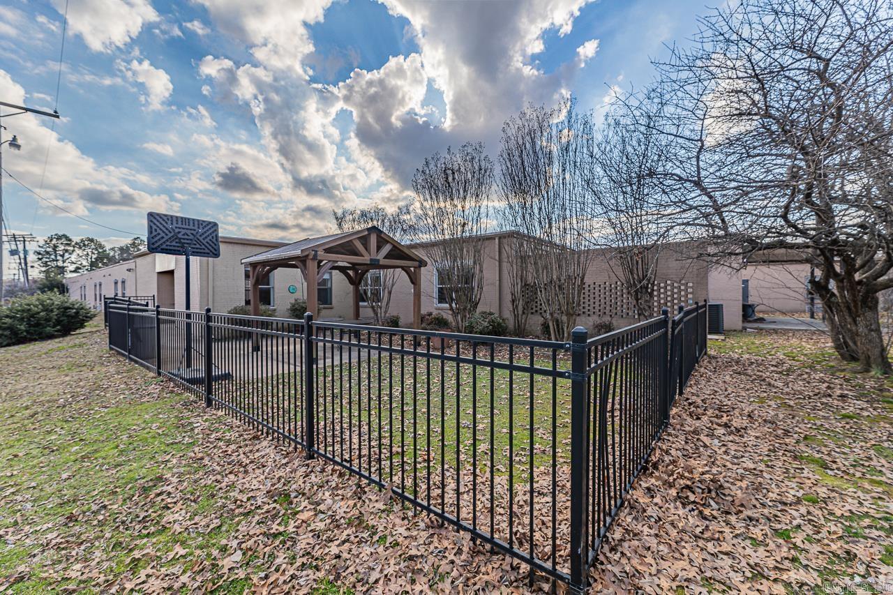 105 S College St  Searcy, AR