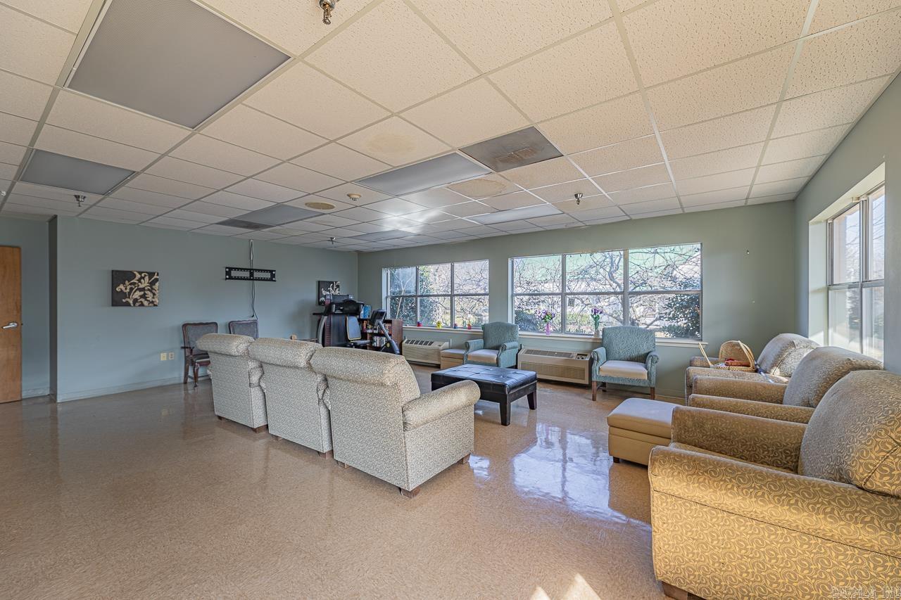 105 S College St  Searcy, AR