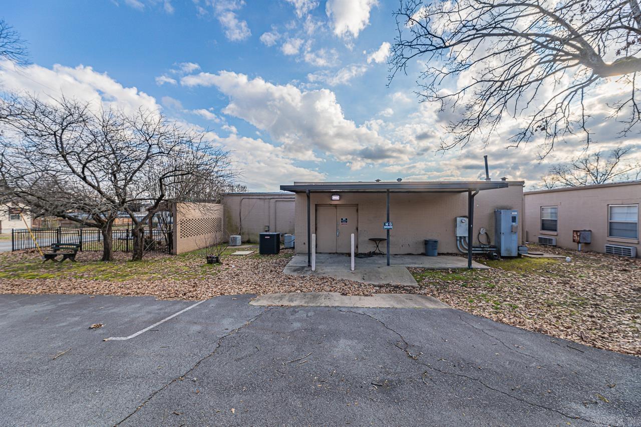 105 S College St  Searcy, AR