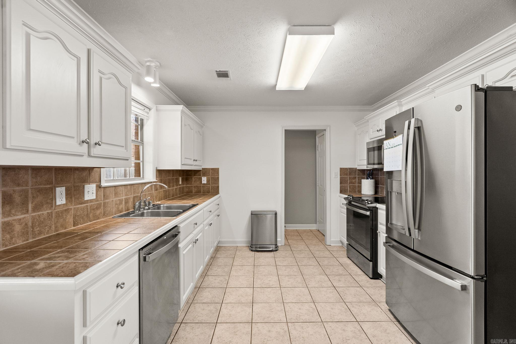 106 Beaver Creek  Maumelle, AR