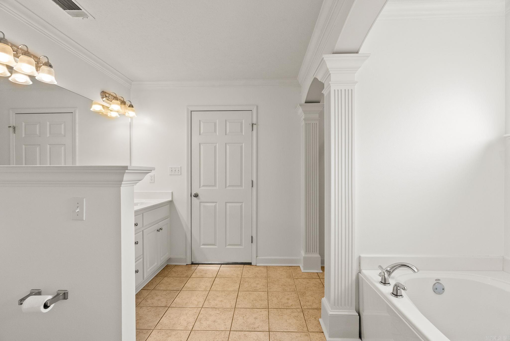 106 Beaver Creek  Maumelle, AR