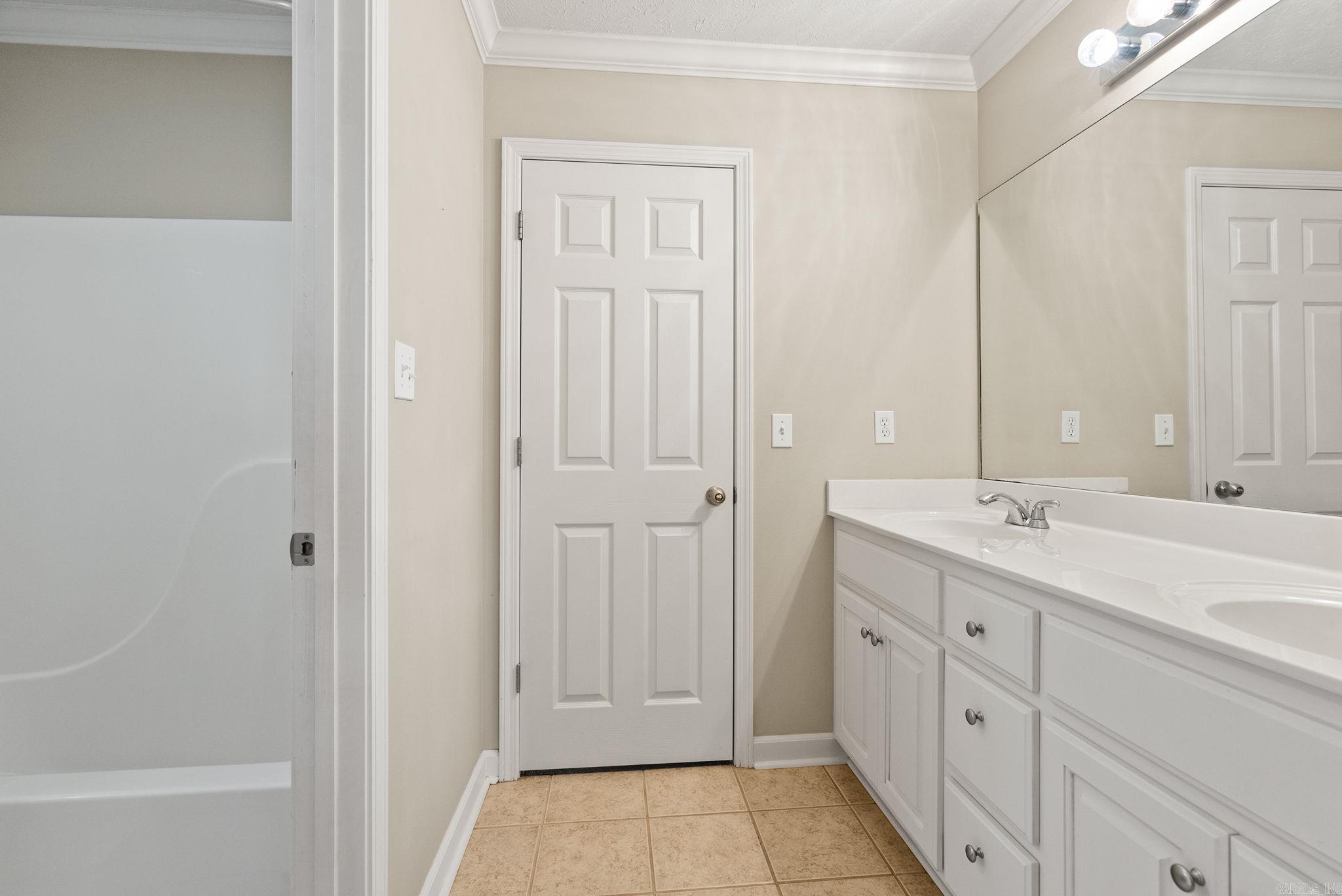 106 Beaver Creek  Maumelle, AR