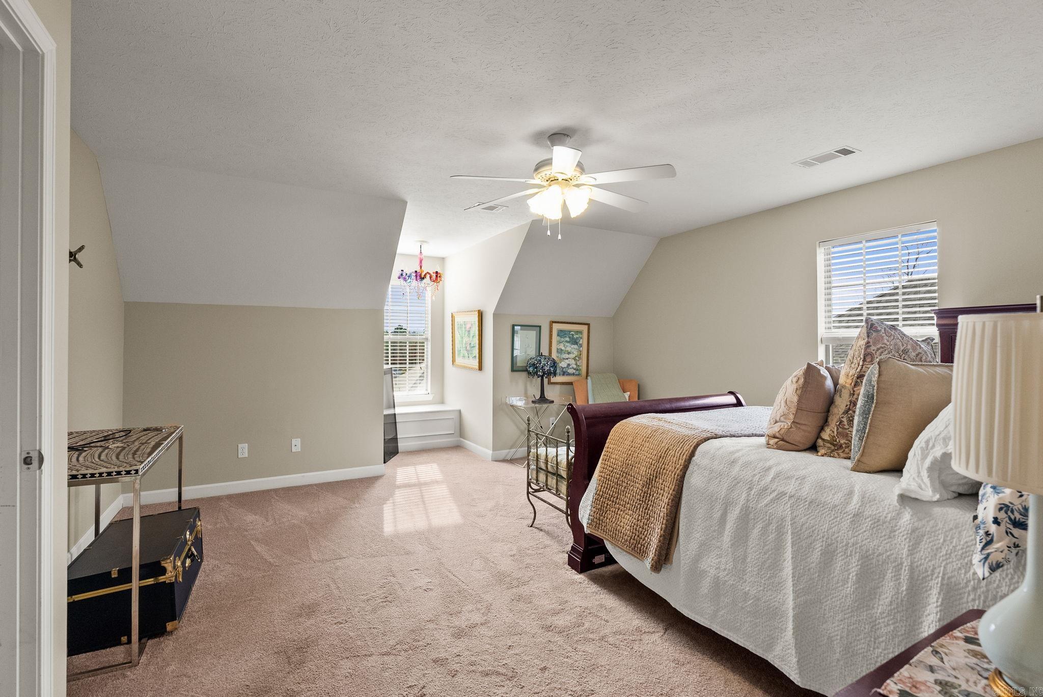 106 Beaver Creek  Maumelle, AR