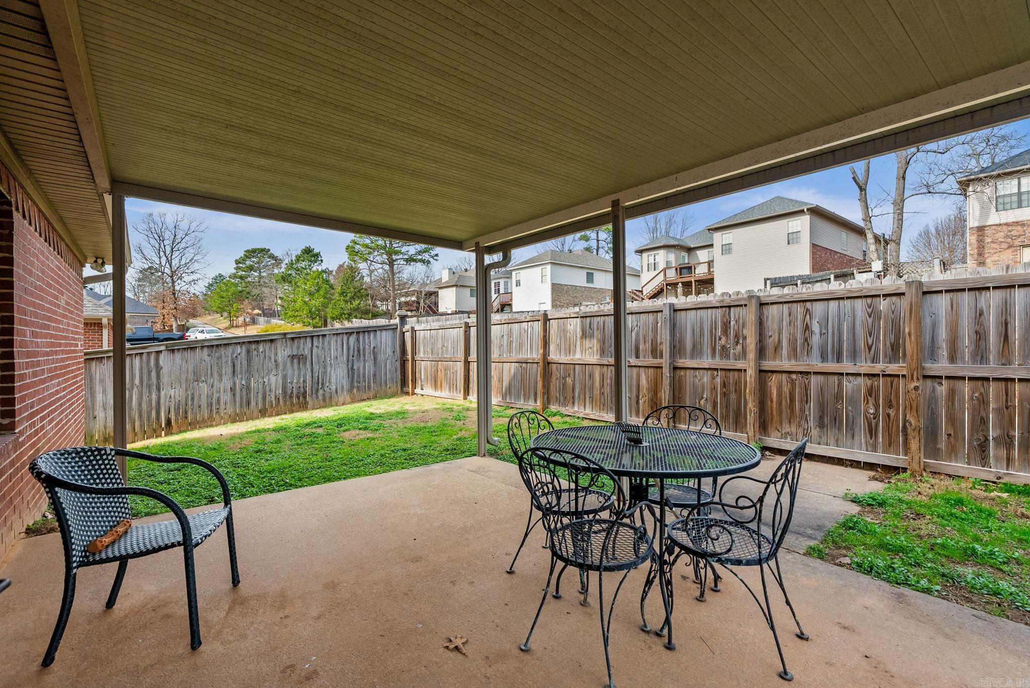 106 Beaver Creek  Maumelle, AR