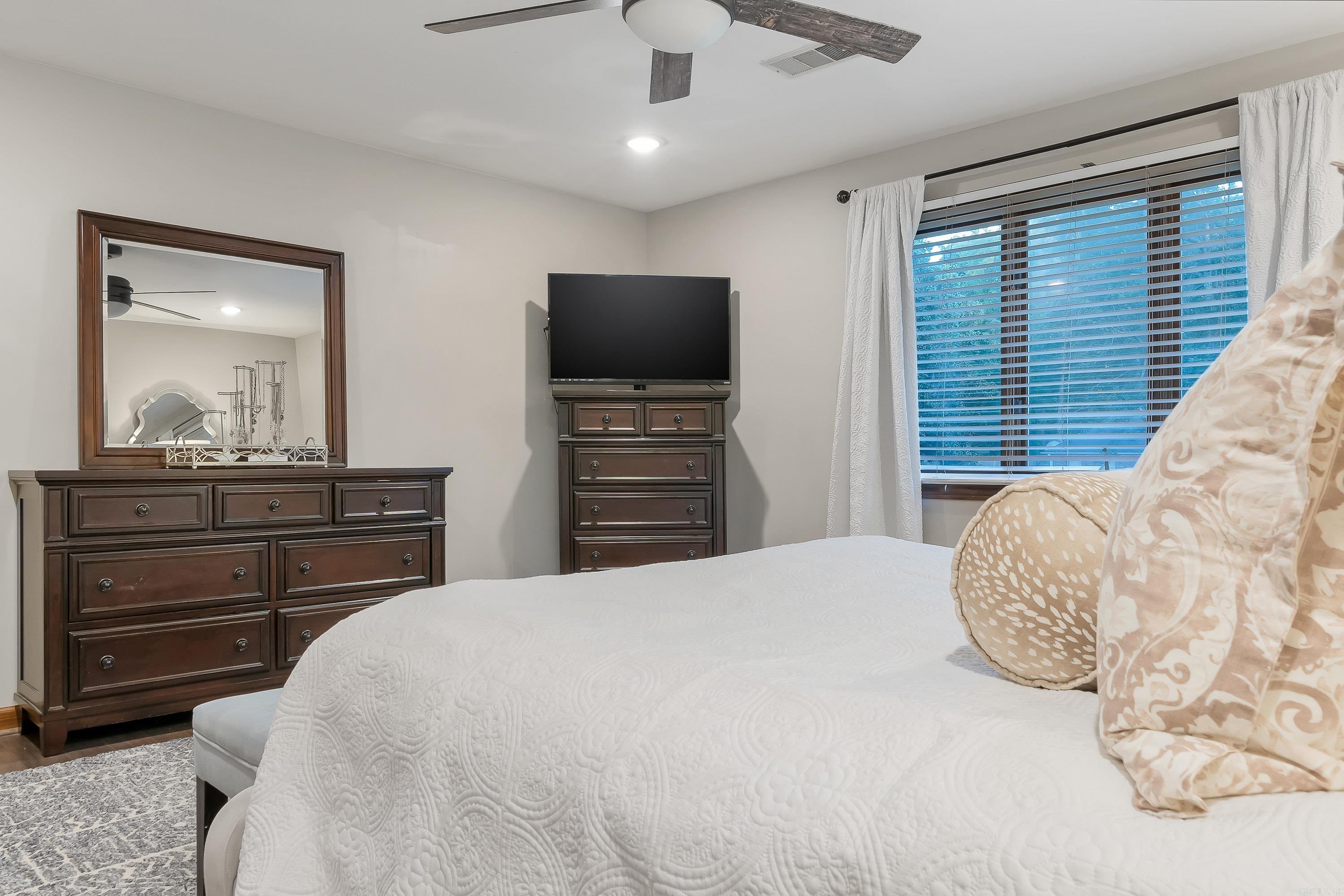 2514 Rosewood Cir Jonesboro, AR 72401