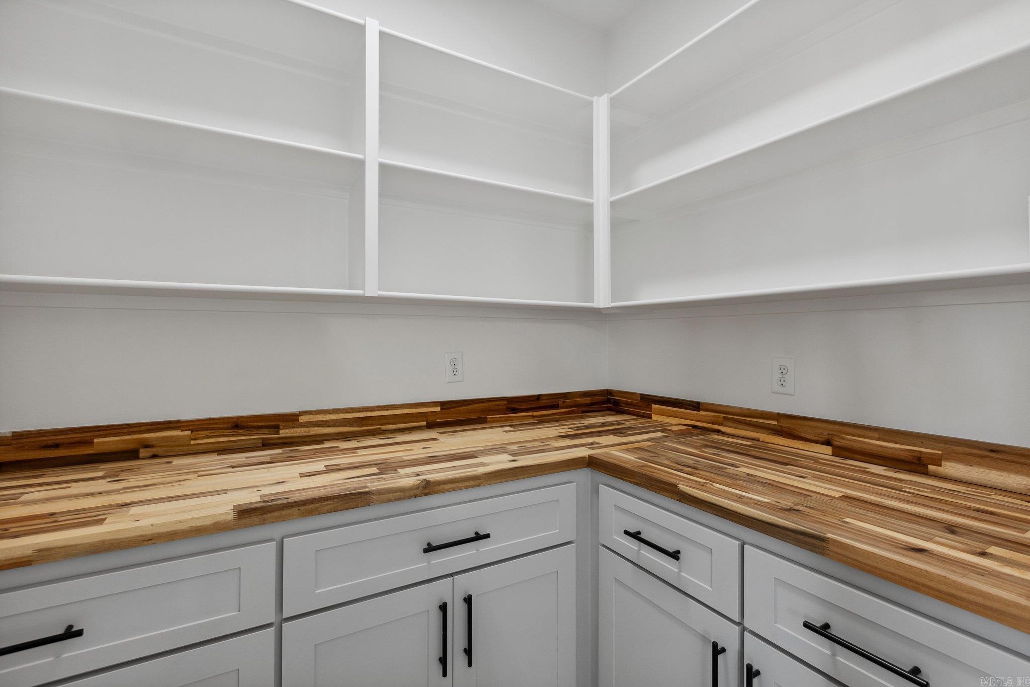 1165 Duke  Bauxite, AR