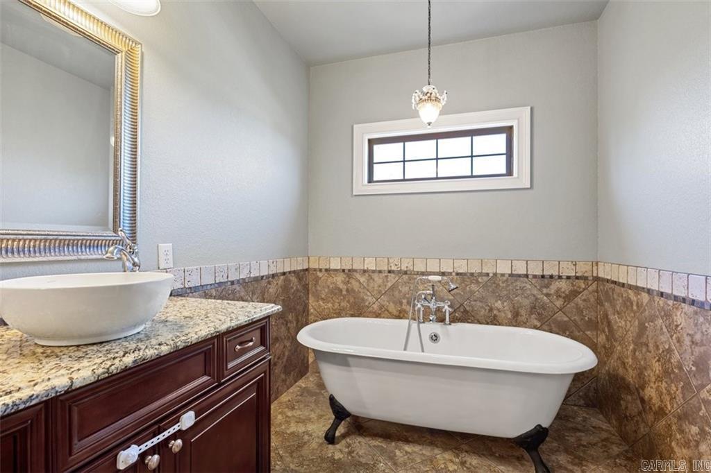 1209 E Elm Street  Russellville, AR