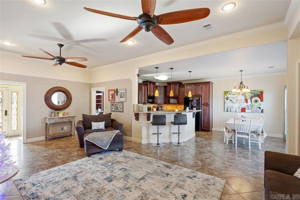 1209 E Elm Street  Russellville, AR