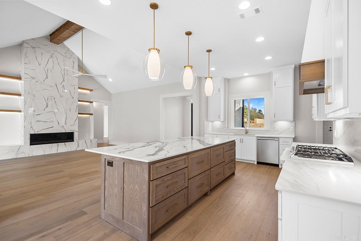 6143 Majestic Waters  Benton, AR