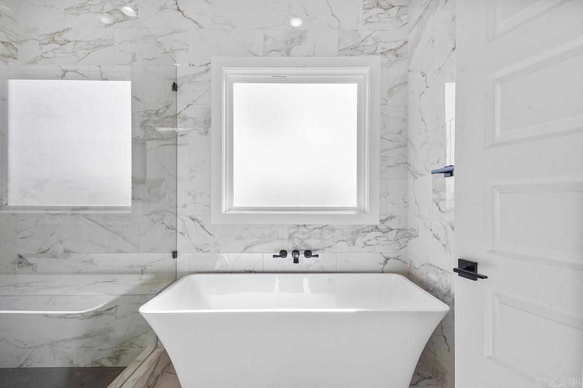 6143 Majestic Waters  Benton, AR