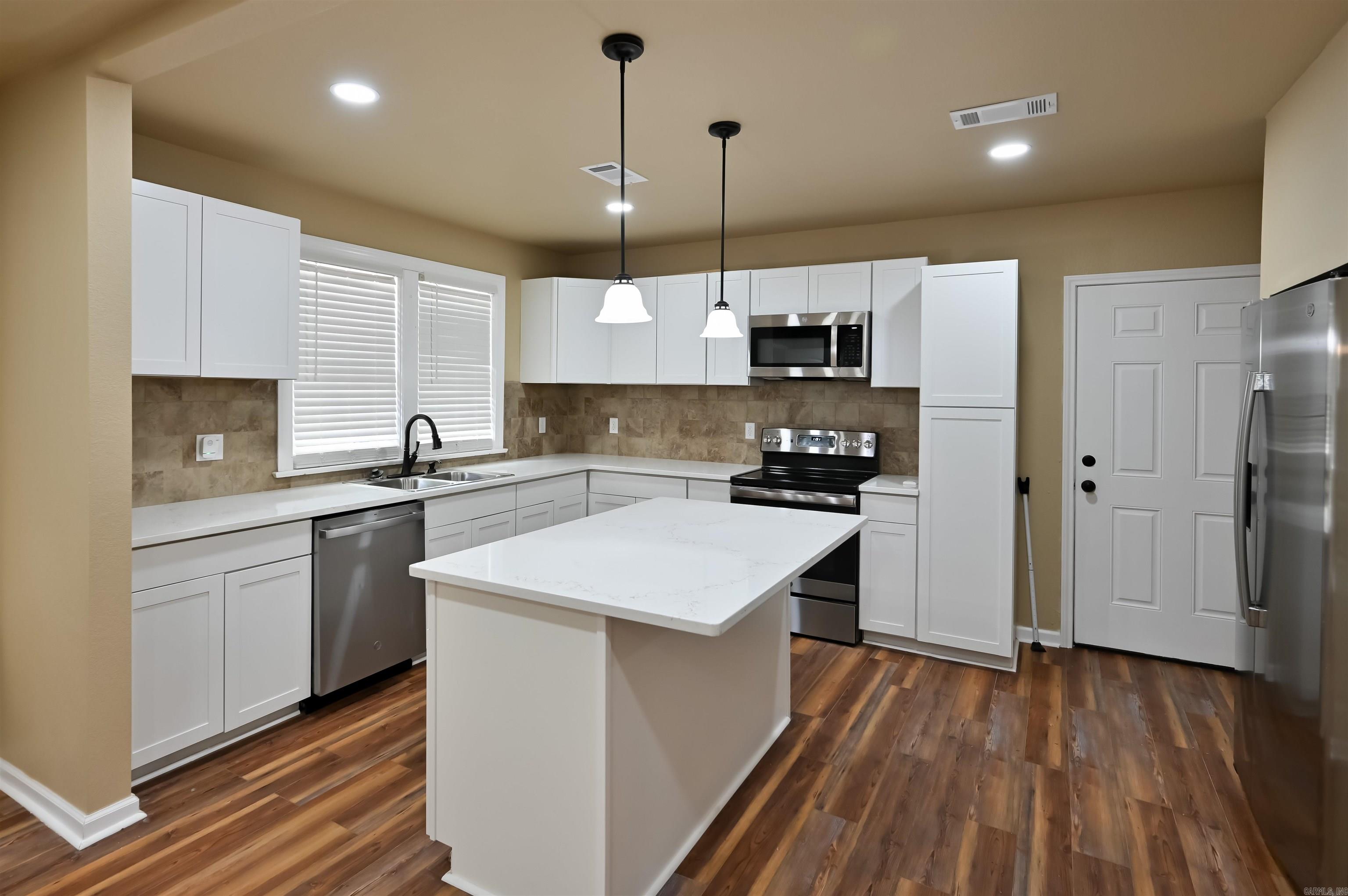 1300 W 28th  Pine Bluff, AR