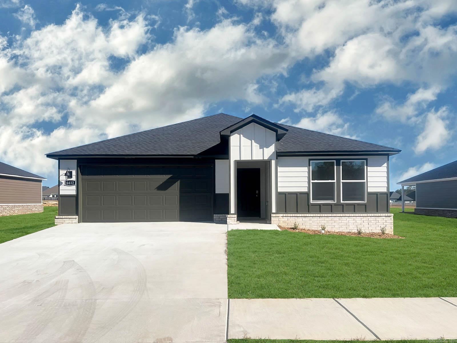 6317 Warwick  Bryant, AR