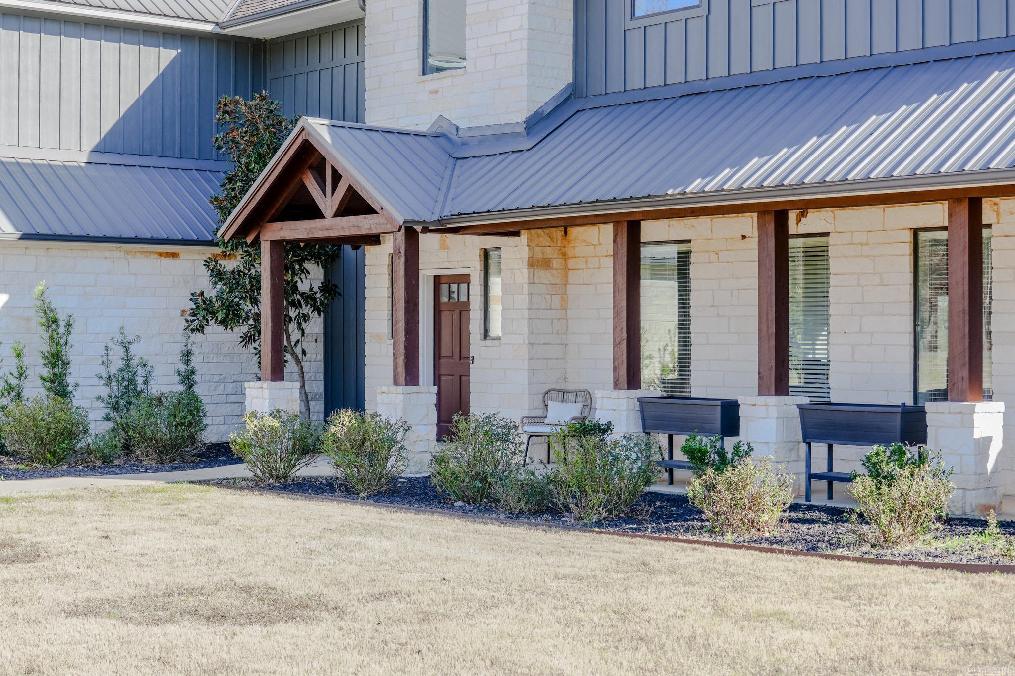 1677 Oak Ridge  Texarkana, TX