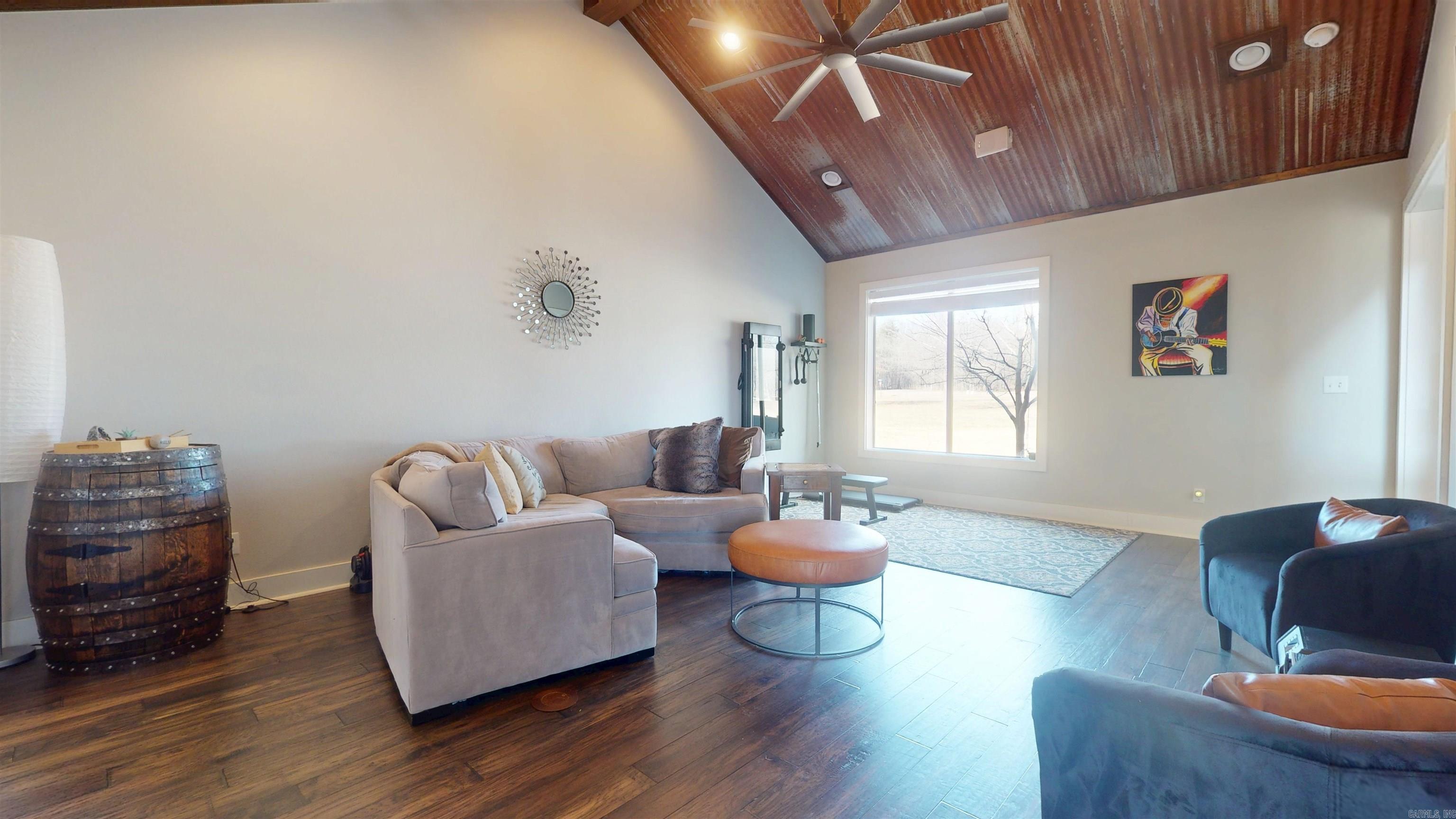 1677 Oak Ridge  Texarkana, TX