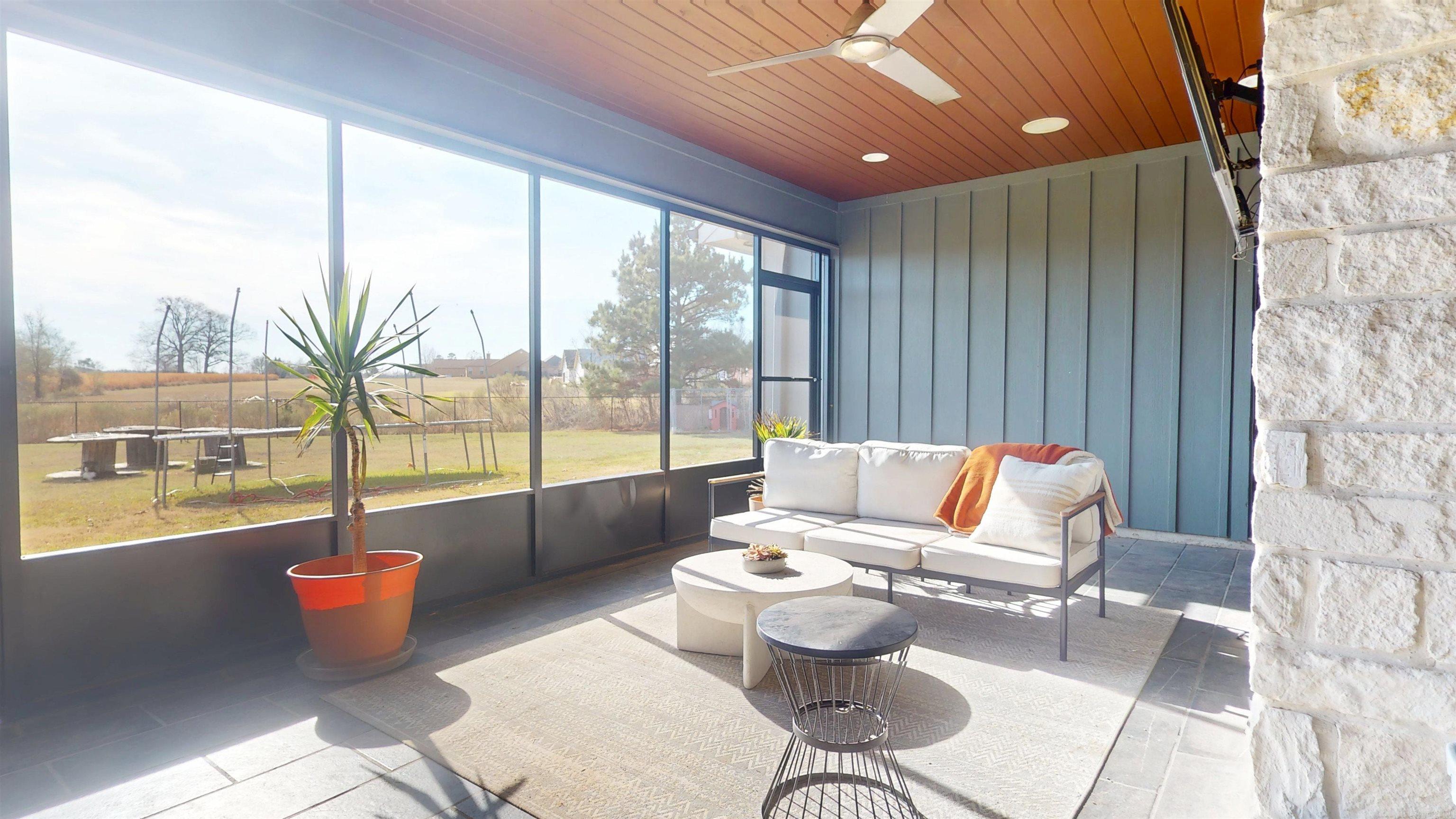 1677 Oak Ridge  Texarkana, TX