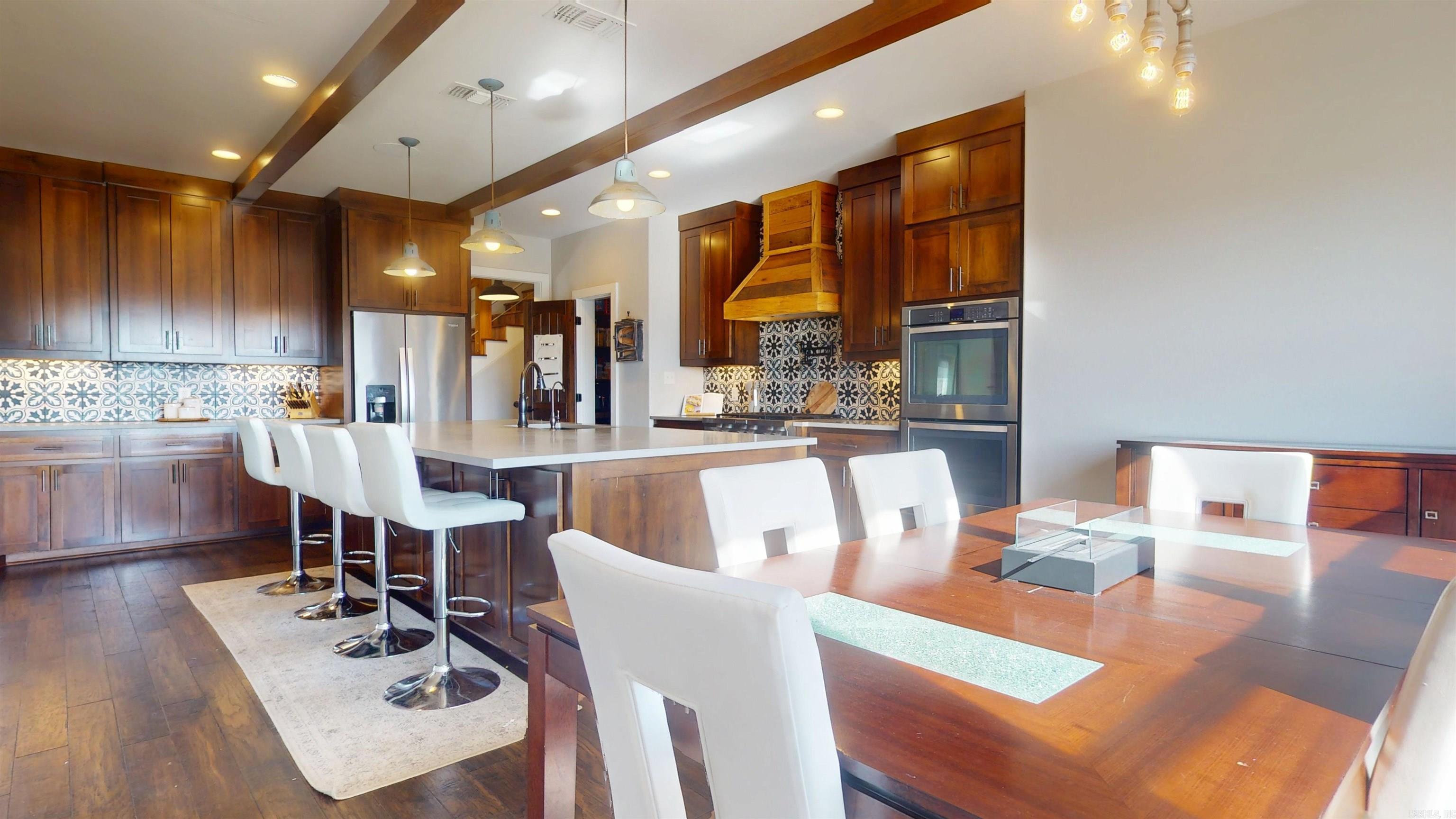 1677 Oak Ridge  Texarkana, TX