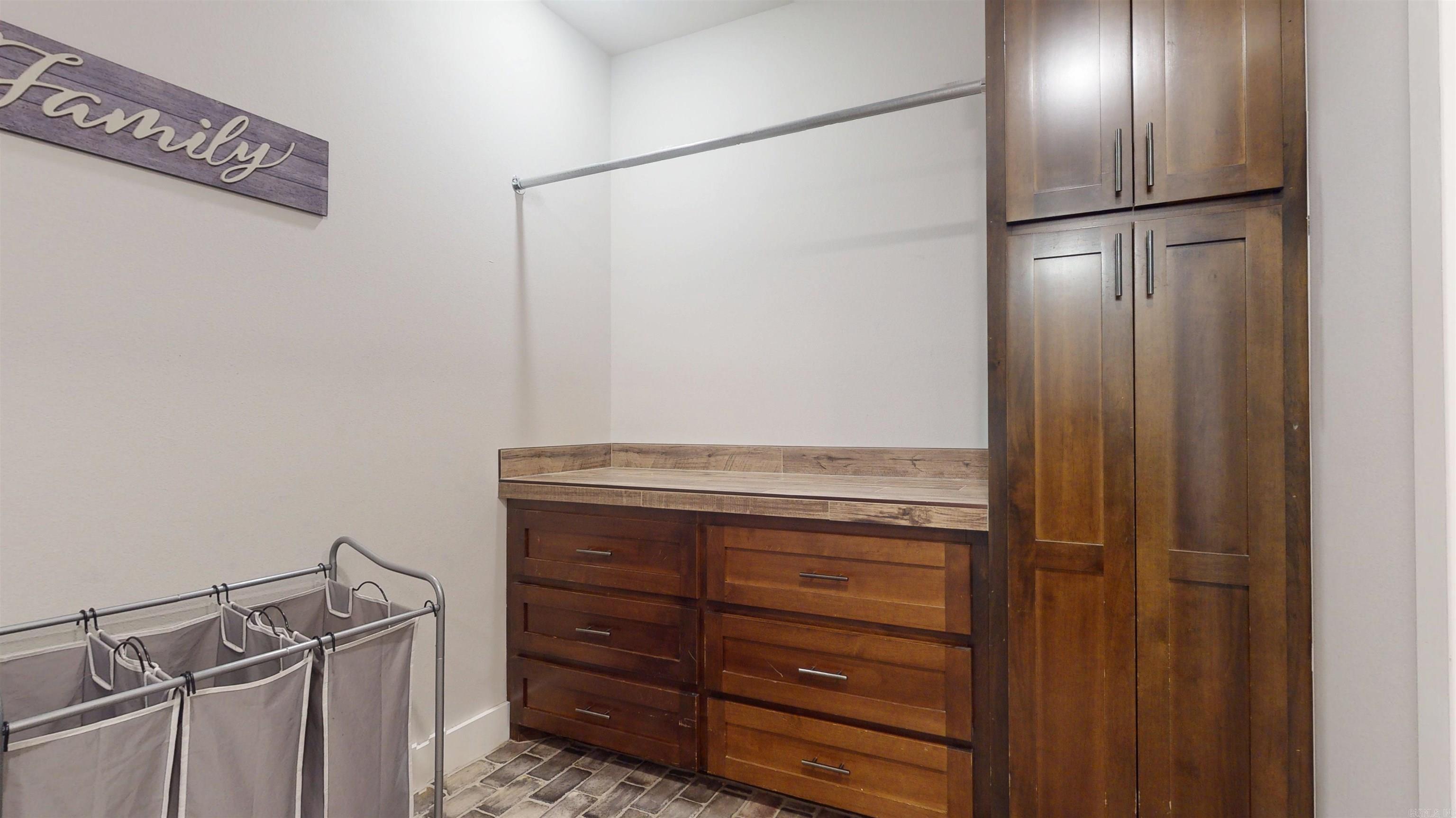 1677 Oak Ridge  Texarkana, TX