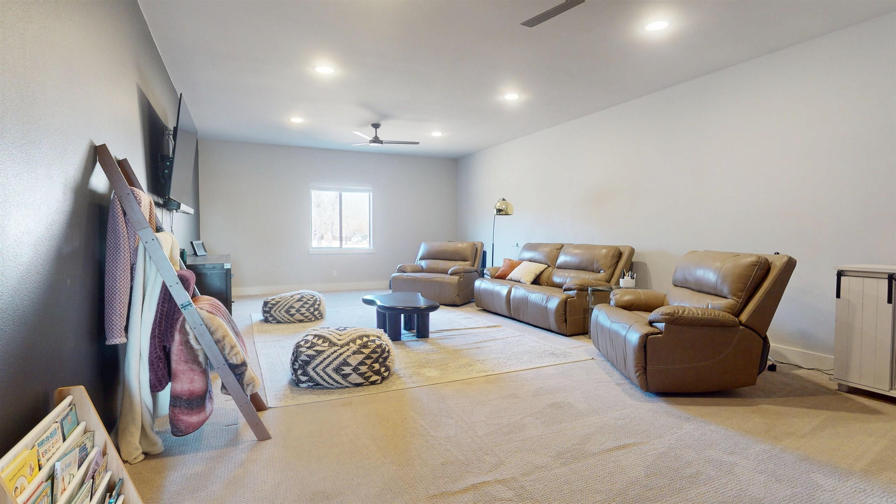 1677 Oak Ridge  Texarkana, TX