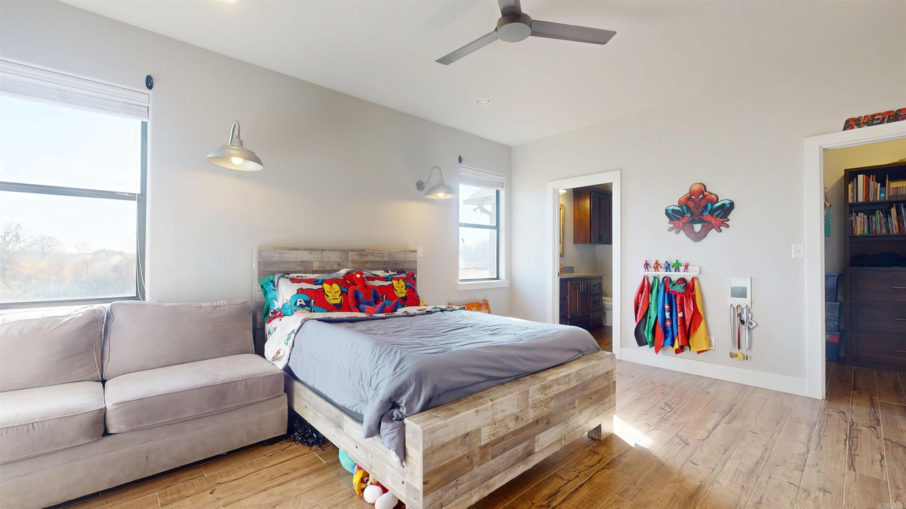 1677 Oak Ridge  Texarkana, TX