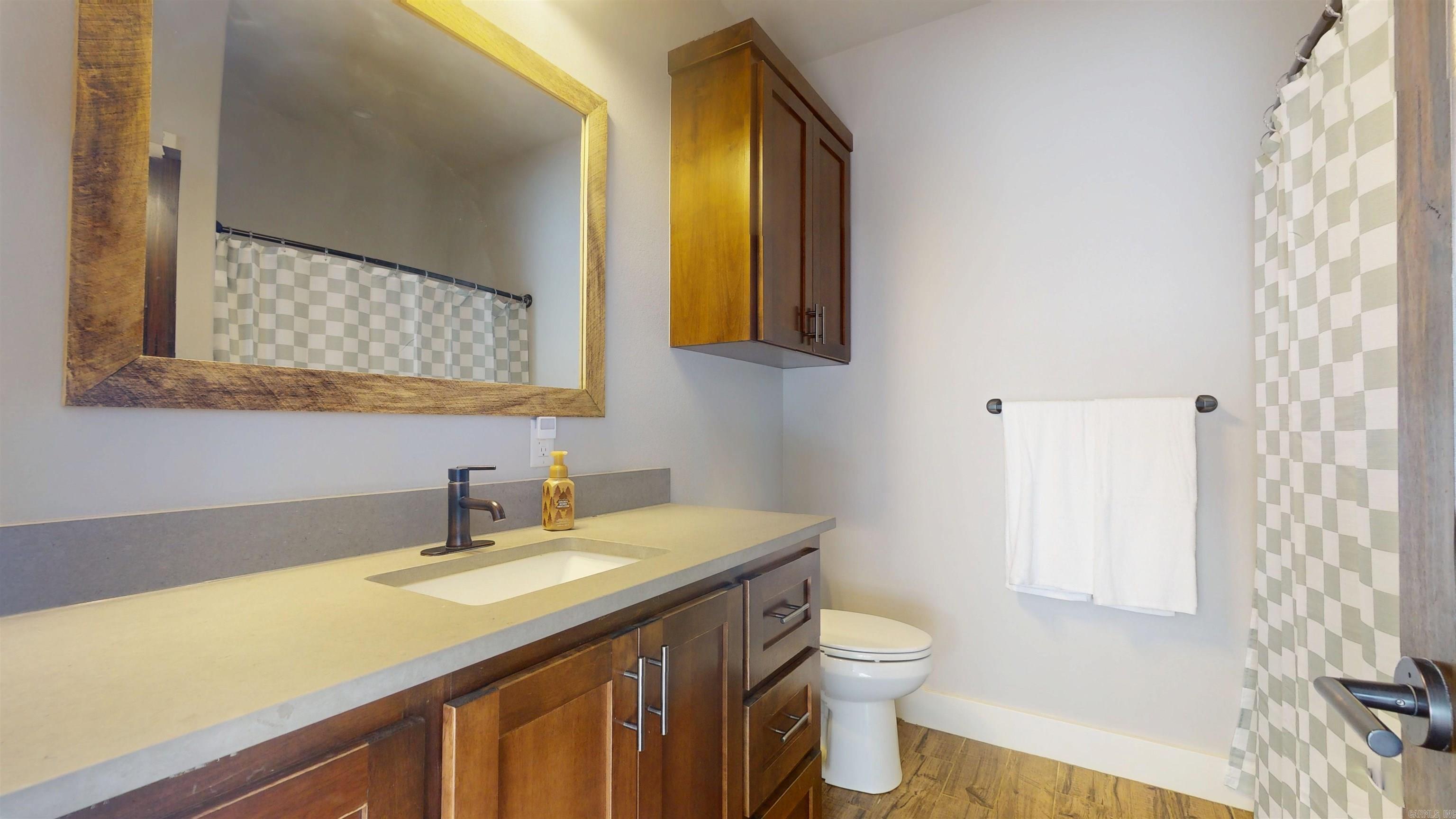 1677 Oak Ridge  Texarkana, TX