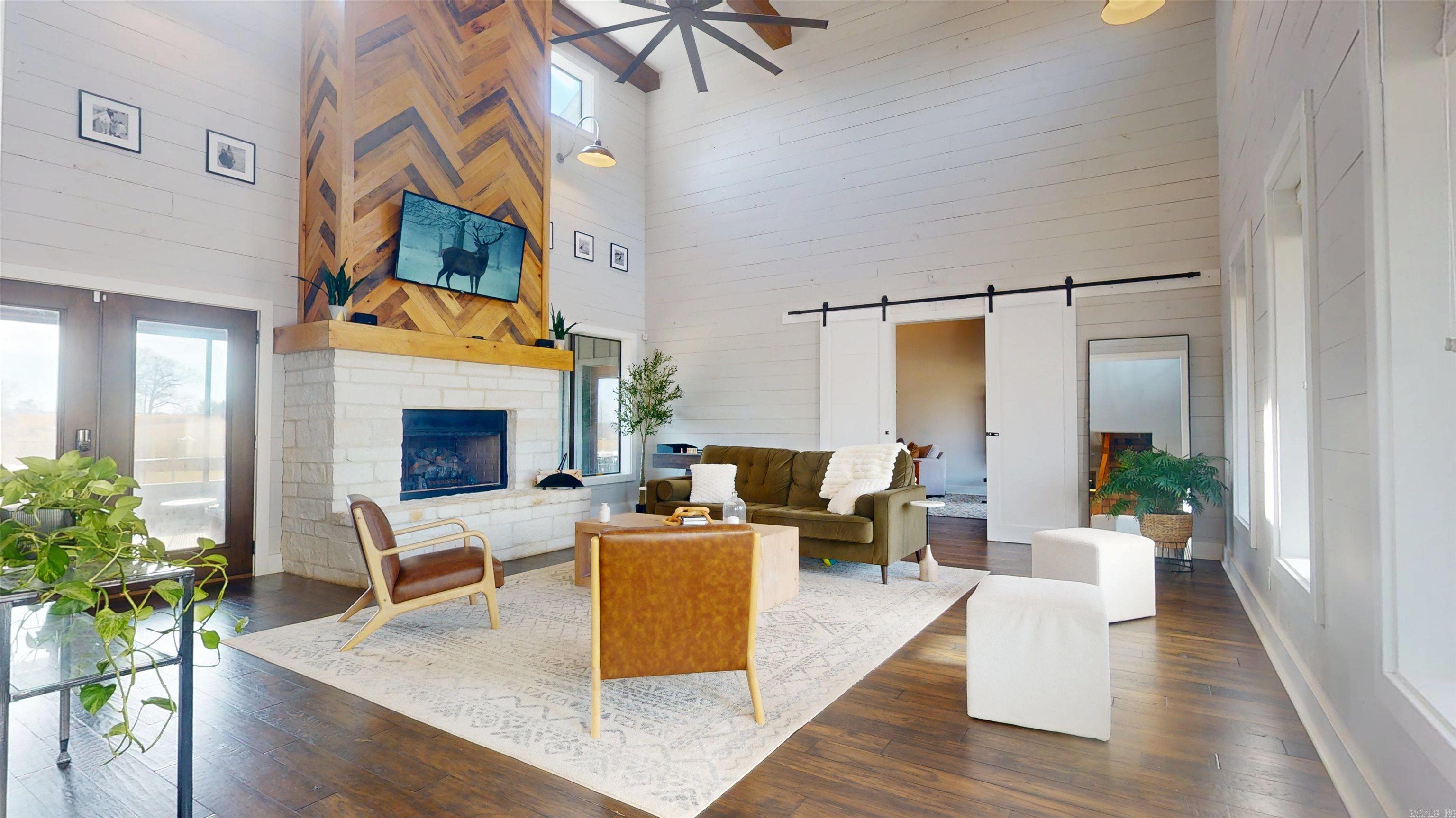 1677 Oak Ridge  Texarkana, TX