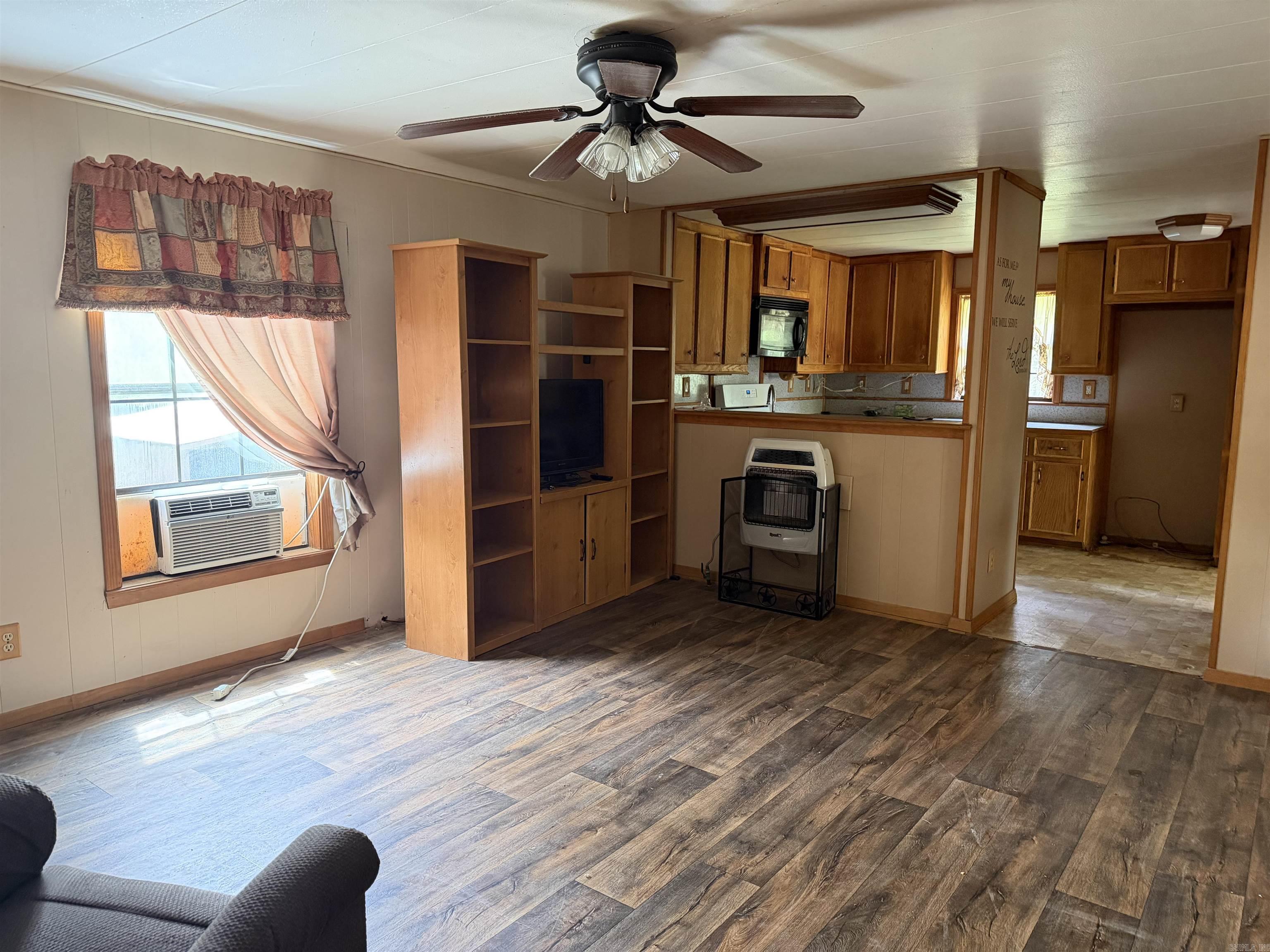 516 Polk Road 40 Hatfield, AR 71945