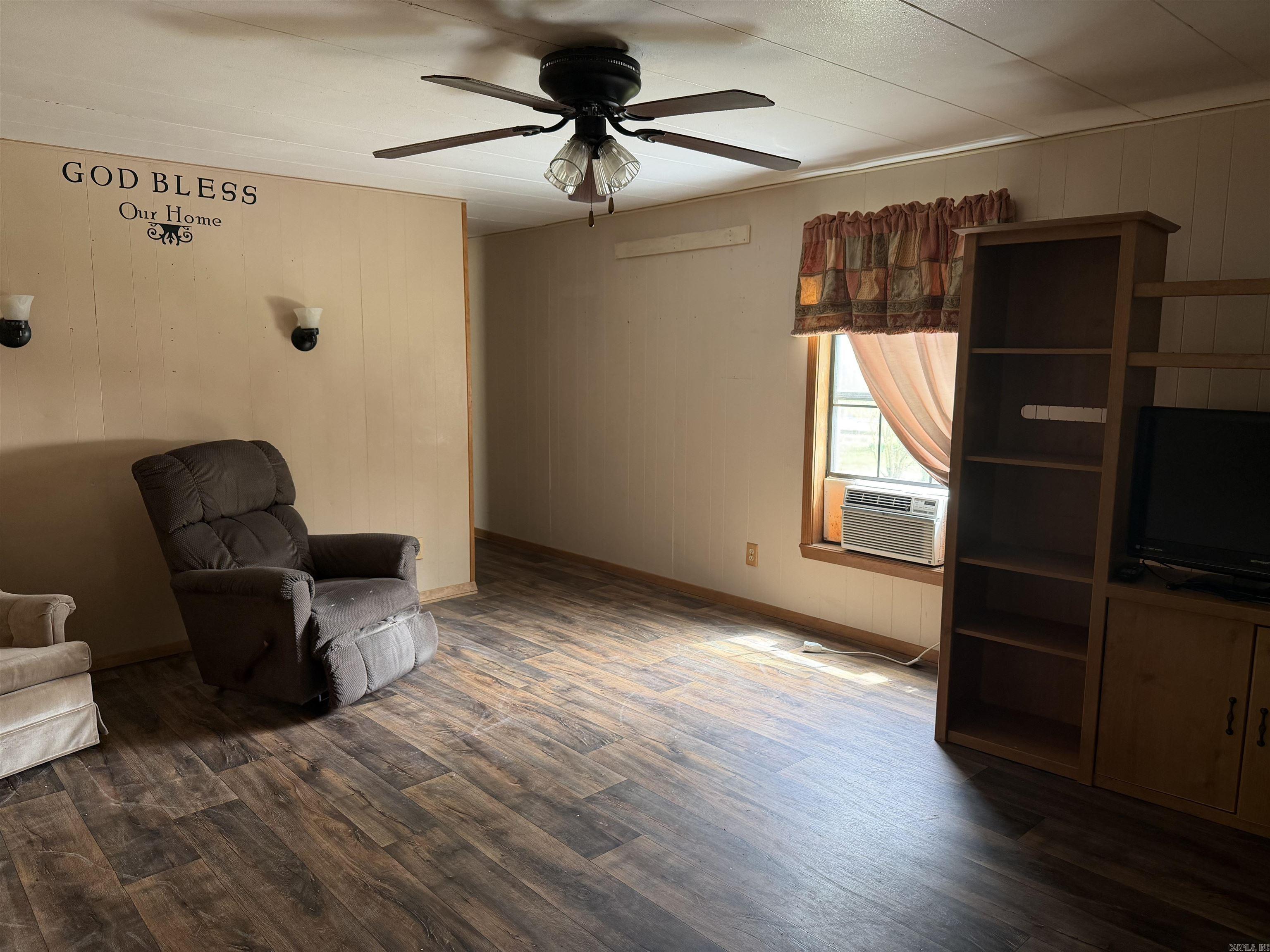 516 Polk Road 40 Hatfield, AR 71945