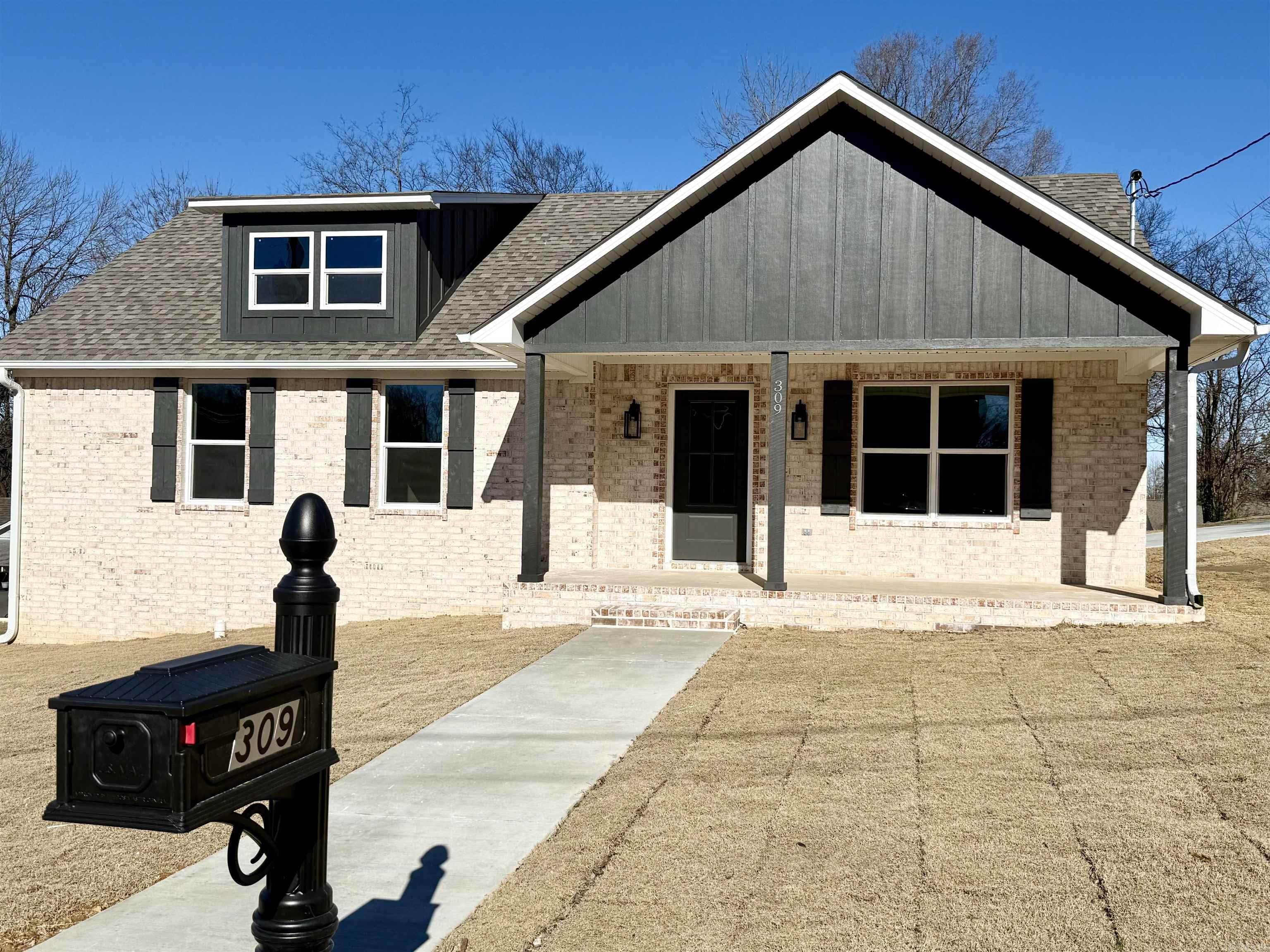 309 W Light  Paragould, AR