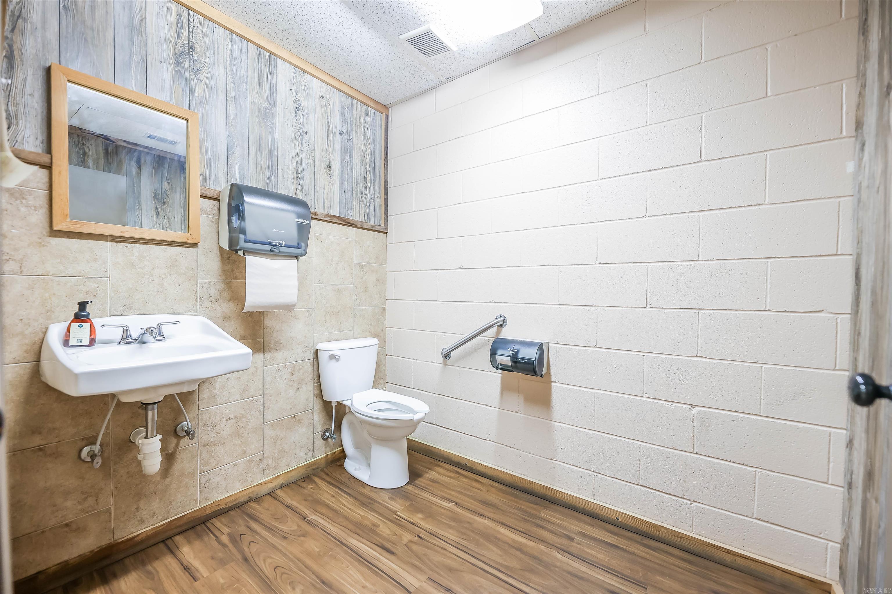 2005 Fairview Rd  Camden, AR