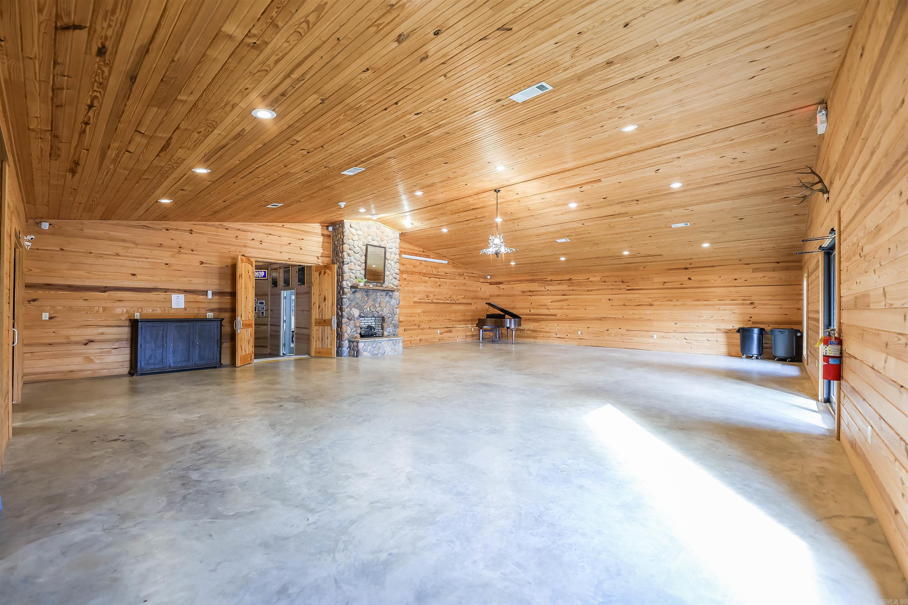 2005 Fairview Rd  Camden, AR