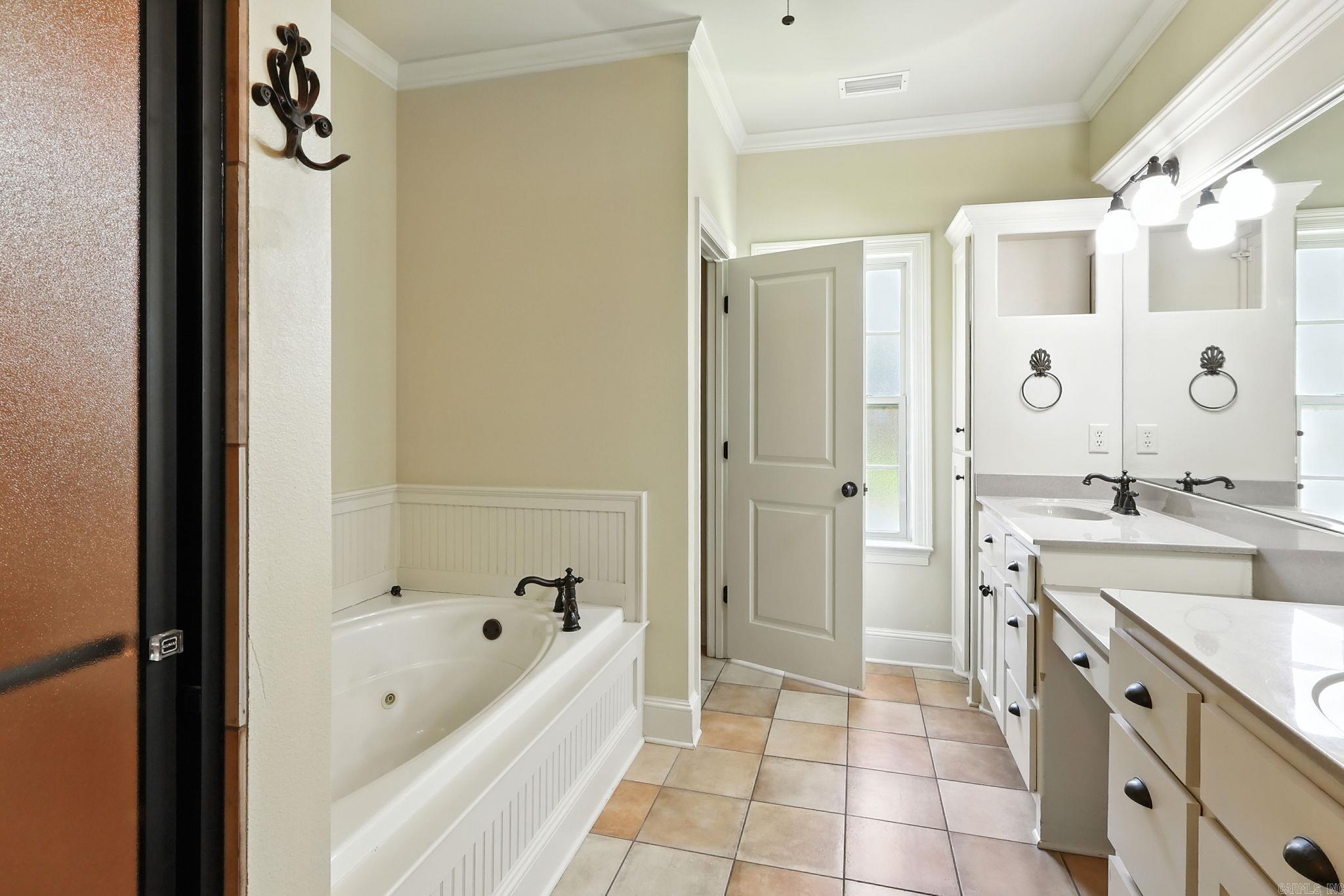 2905 Woodsgate  Little Rock, AR