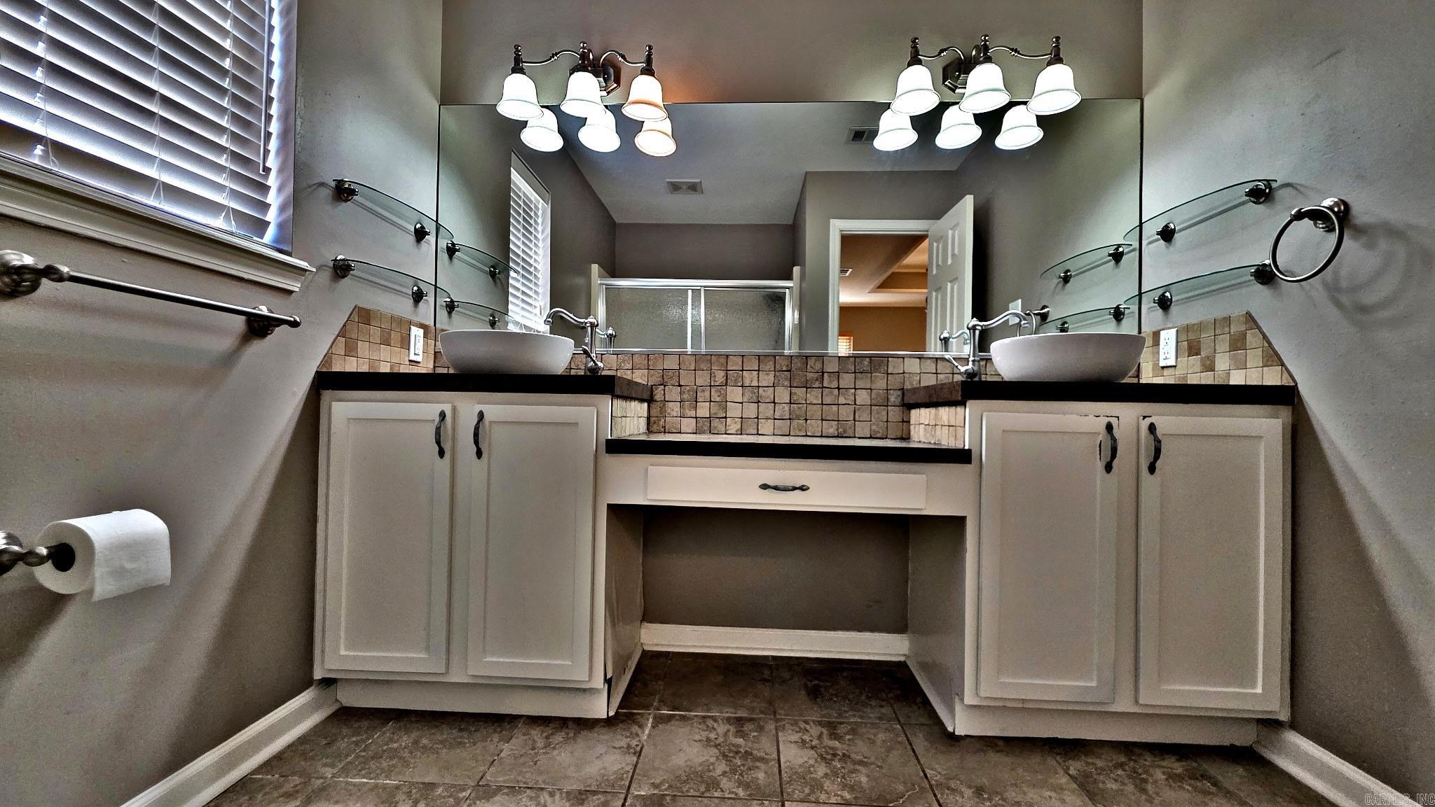 106 Tenkiller Dr Sherwood, AR 72120