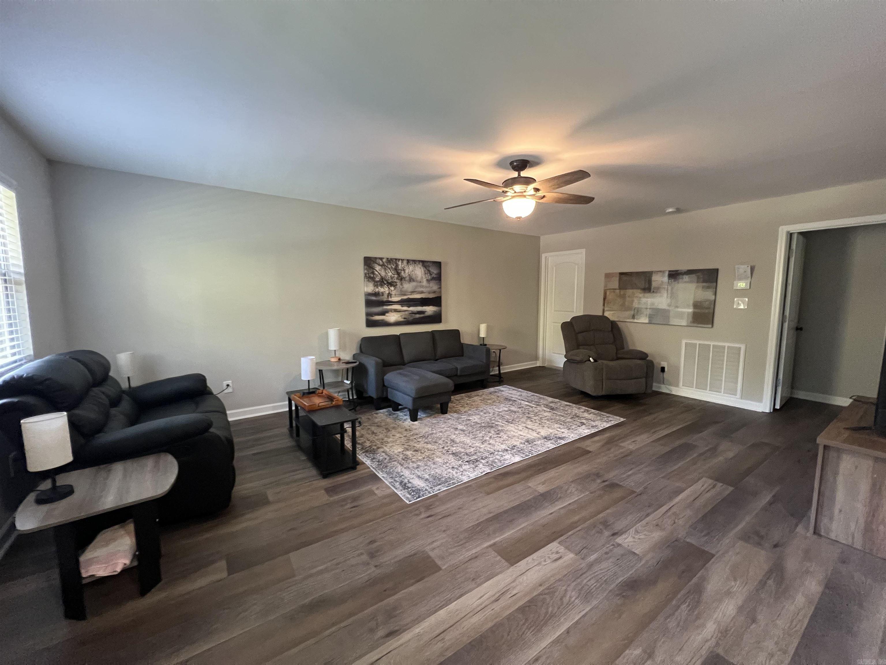 1304 Gray  Benton, AR