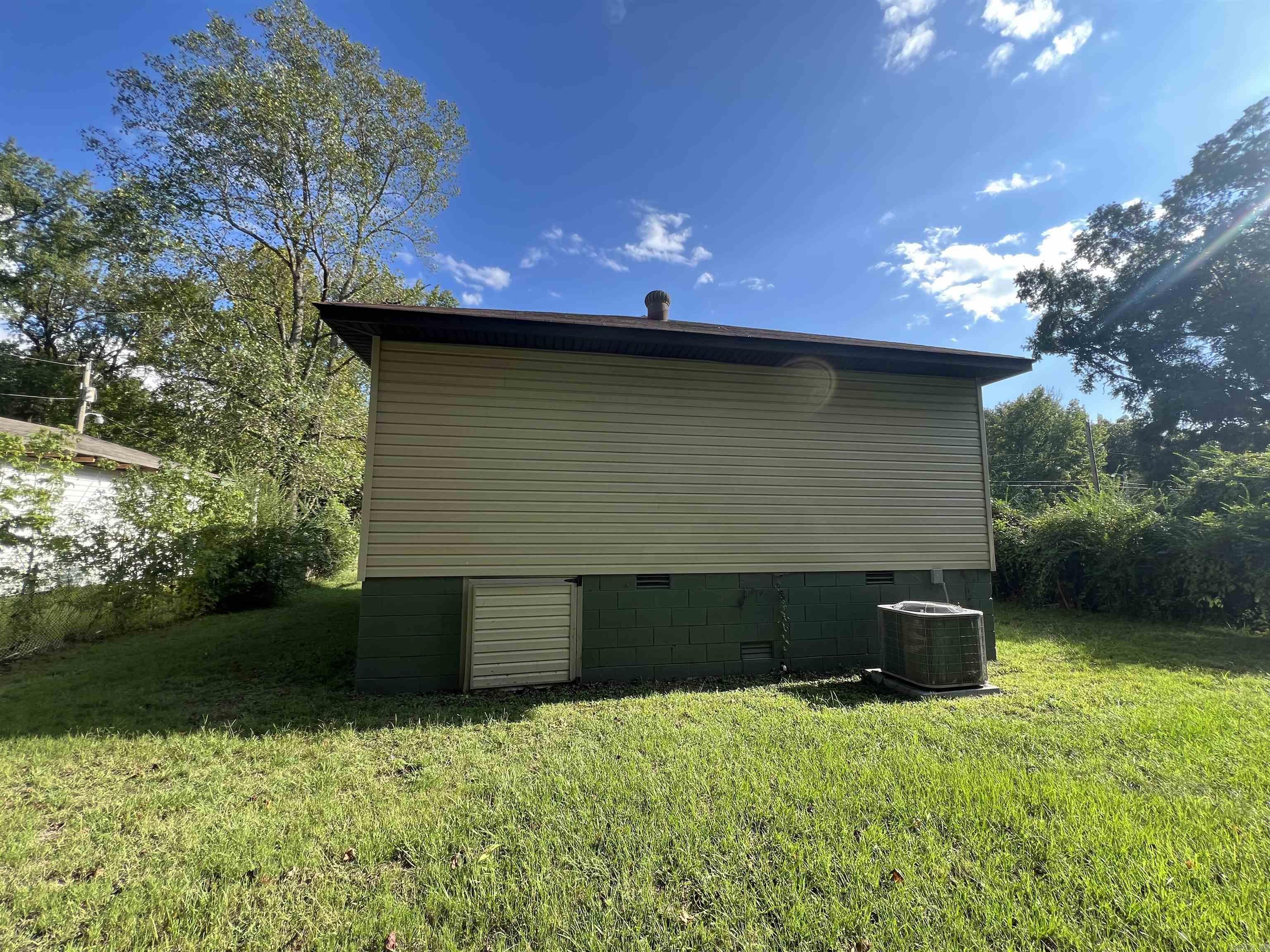 1304 Gray  Benton, AR