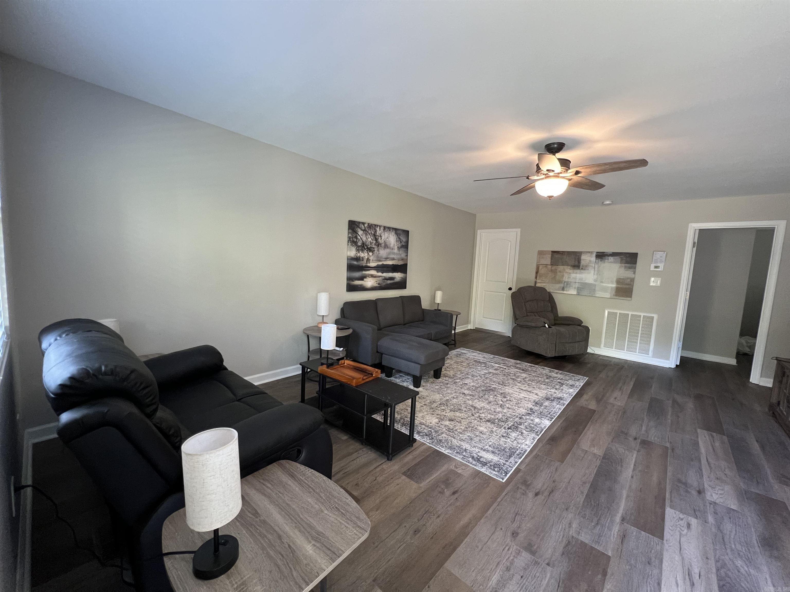 1304 Gray  Benton, AR