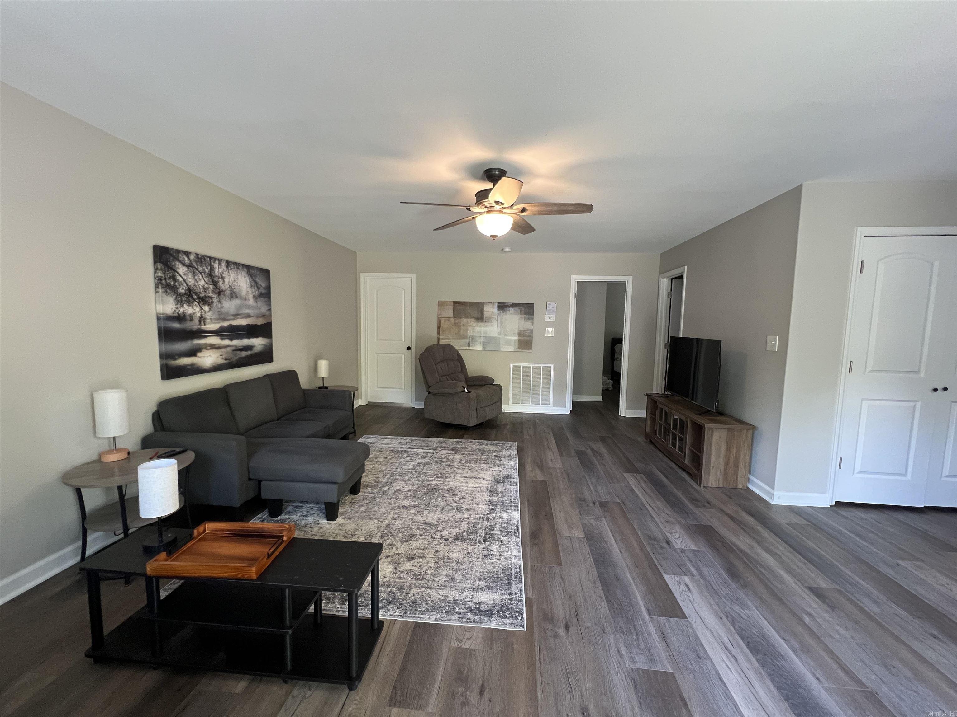 1304 Gray  Benton, AR