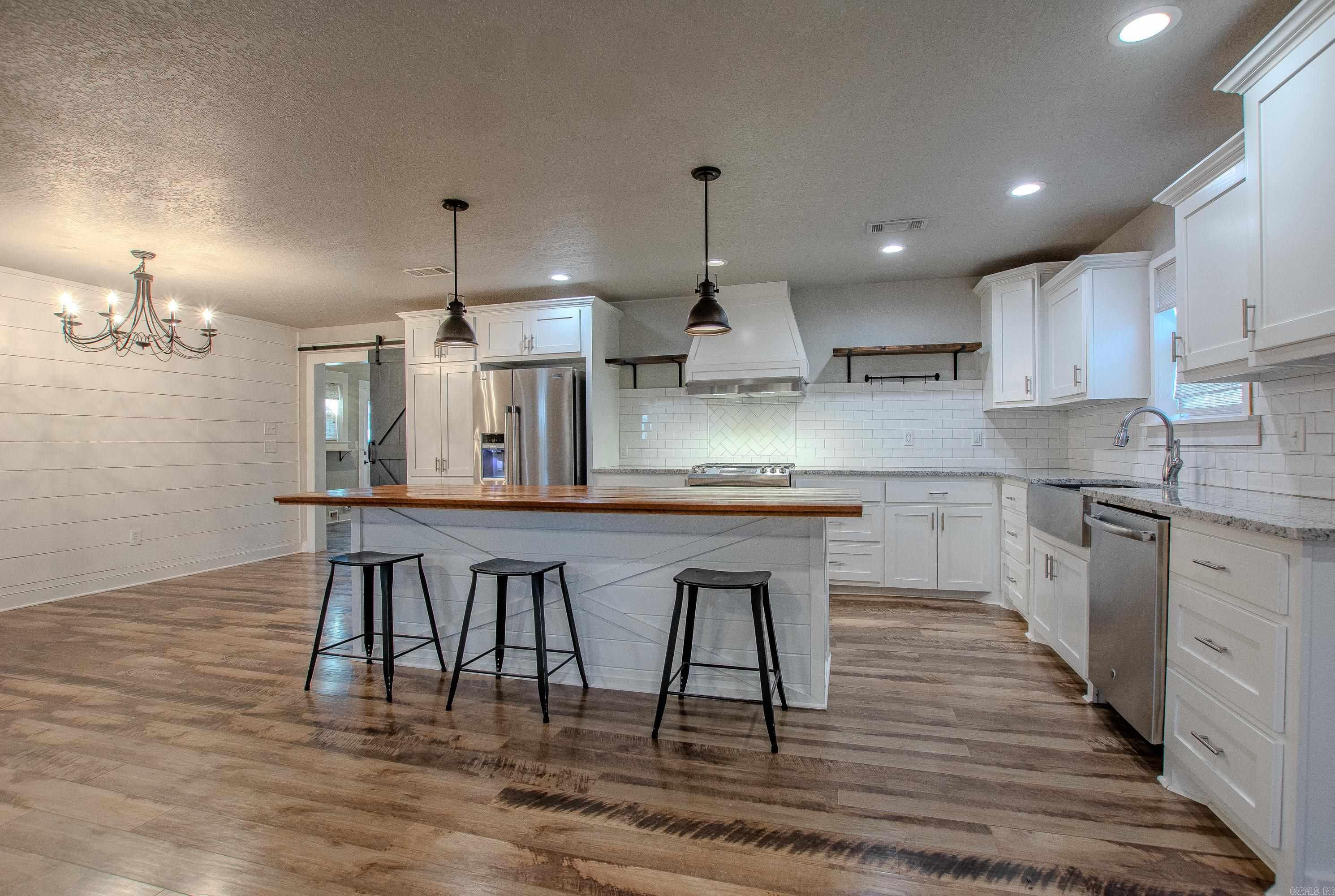 1724 Lynnwood Drive  Benton, AR