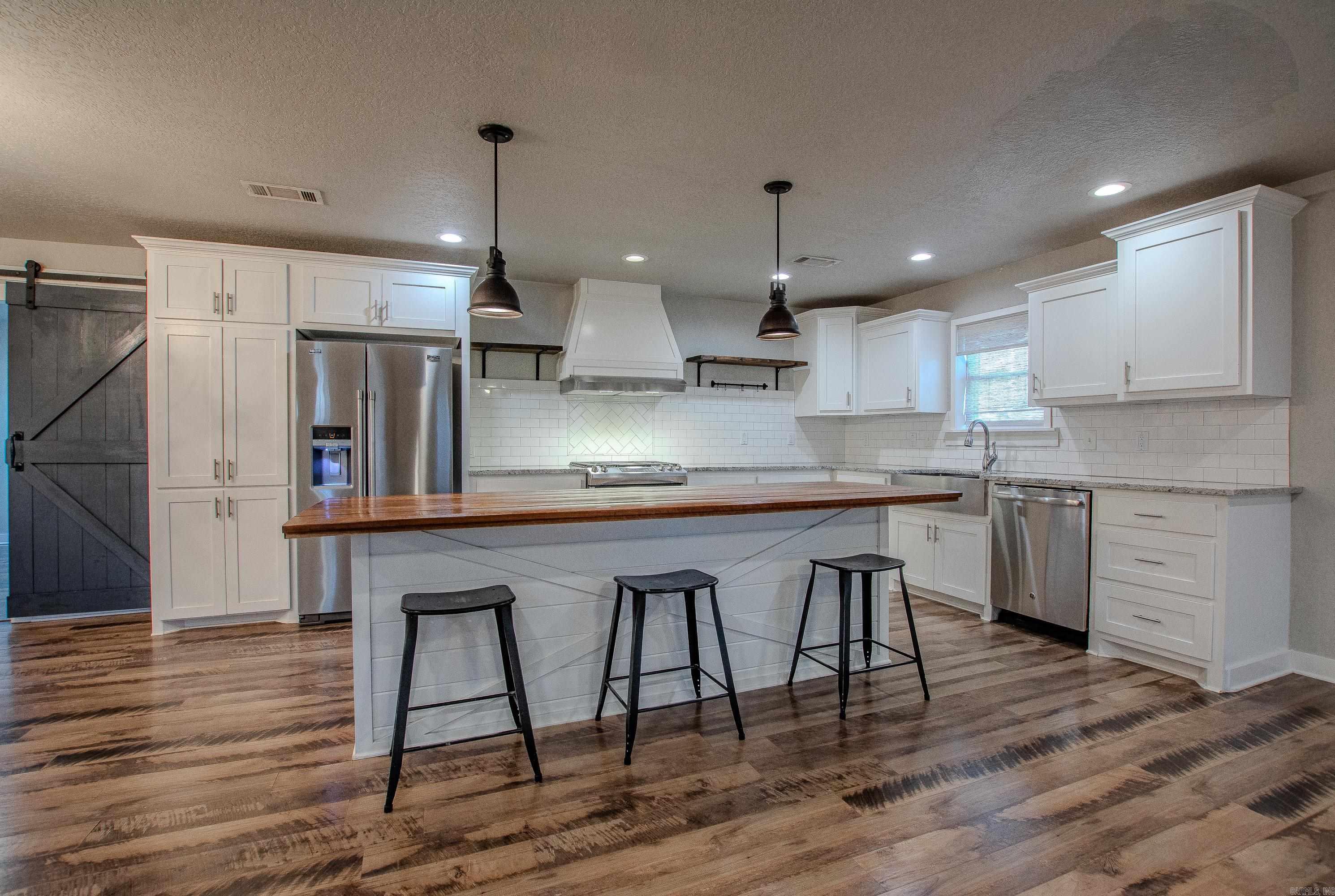 1724 Lynnwood Drive  Benton, AR