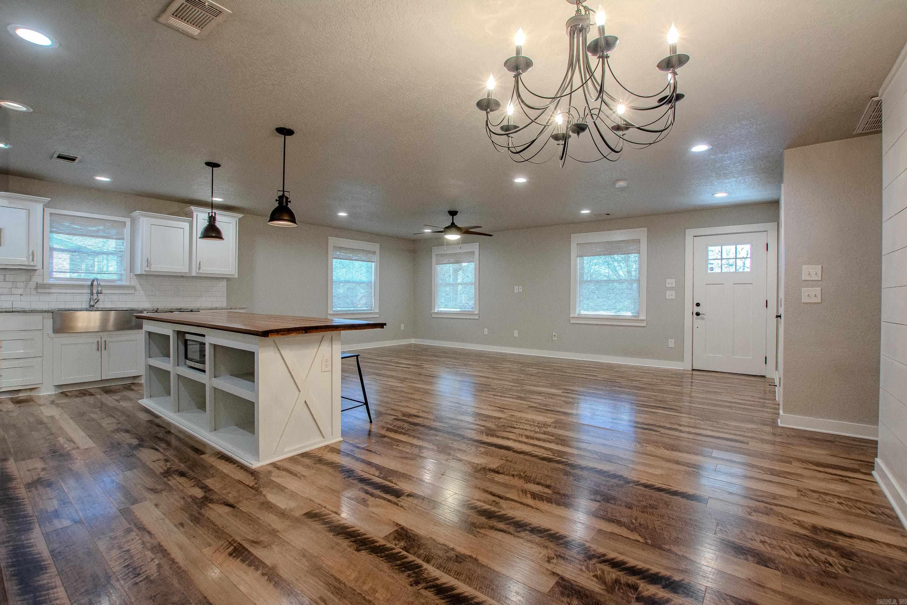 1724 Lynnwood Drive  Benton, AR