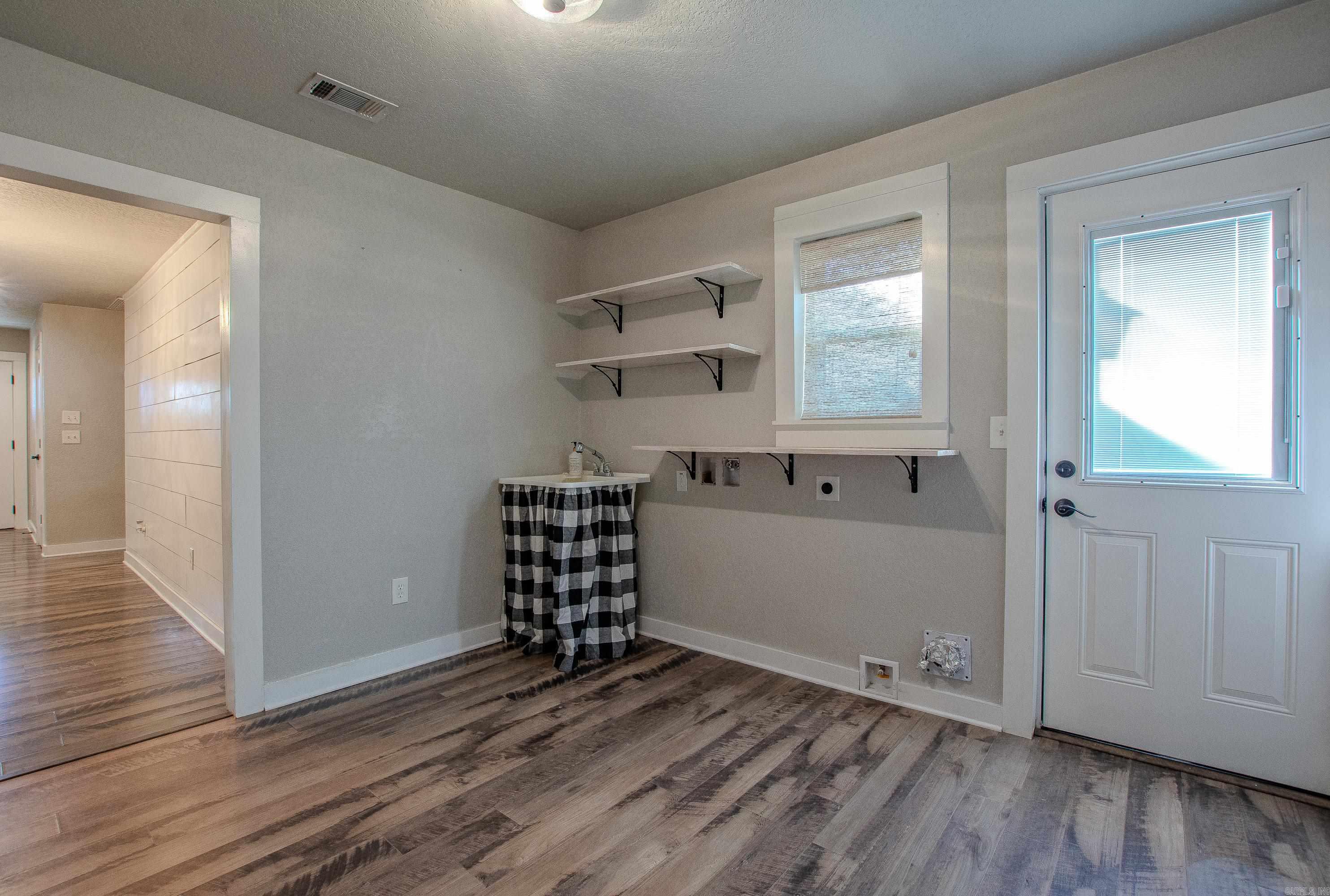 1724 Lynnwood Drive  Benton, AR