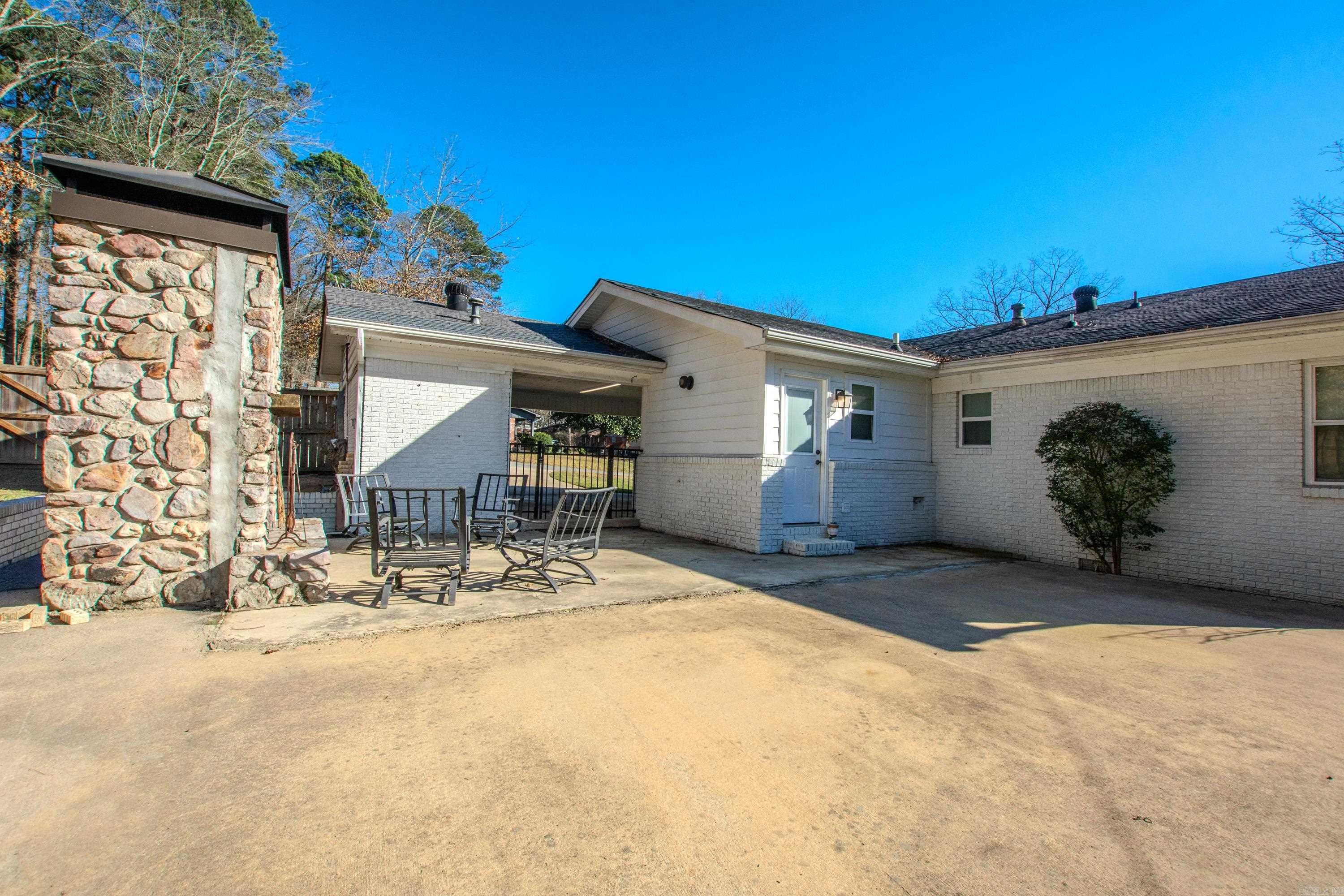 1724 Lynnwood Drive  Benton, AR