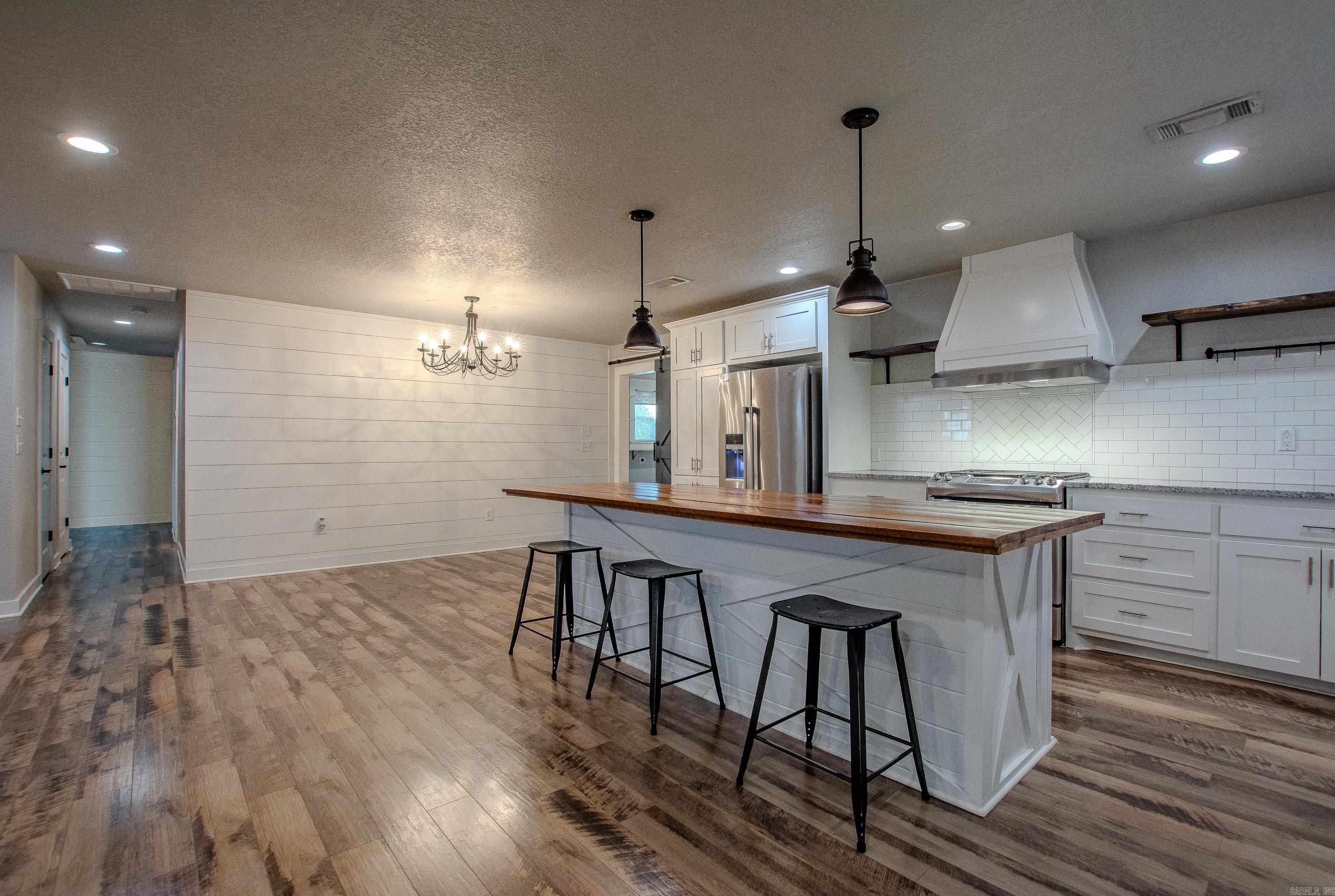 1724 Lynnwood Drive  Benton, AR