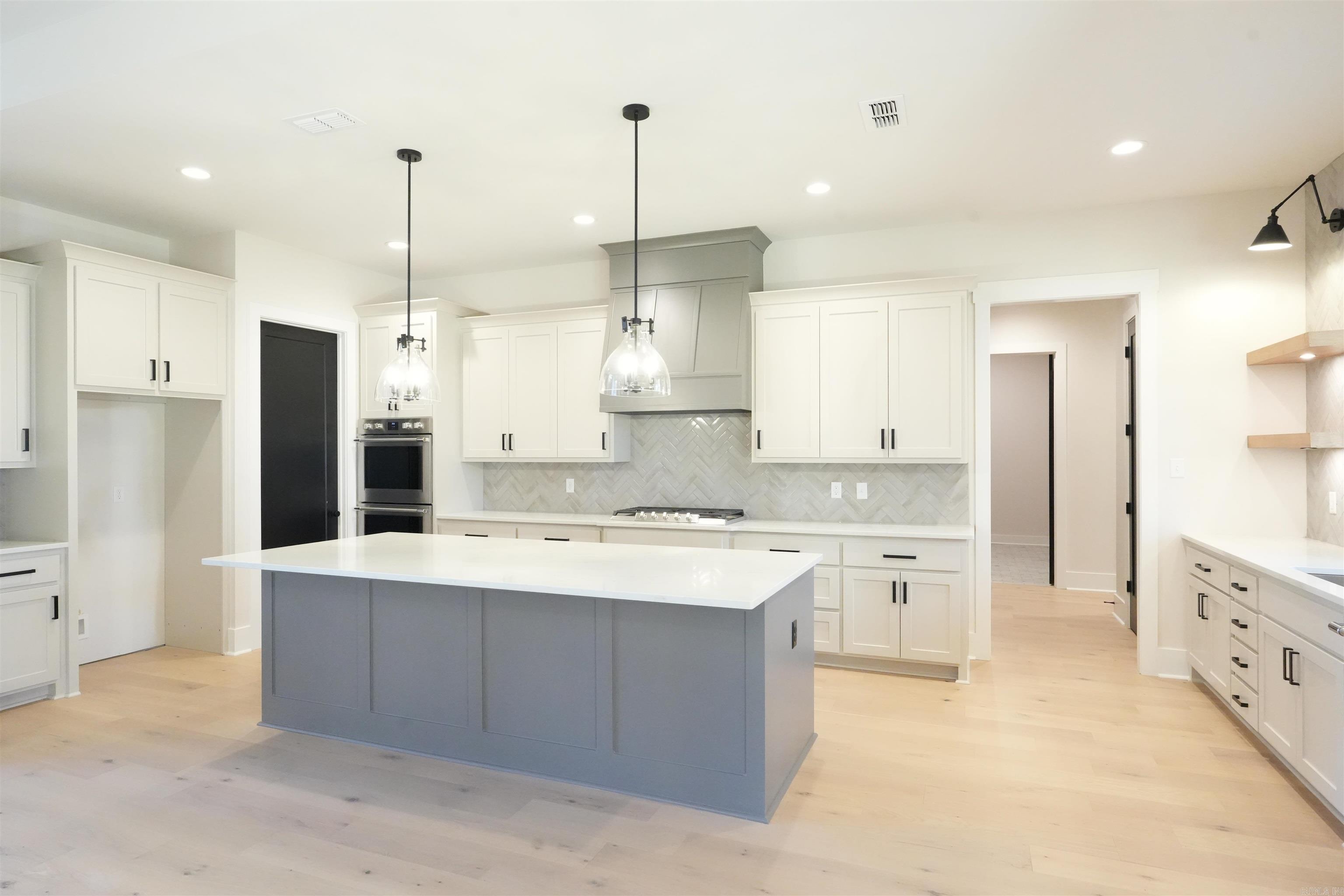 3084 Avilla Manor  Alexander, AR