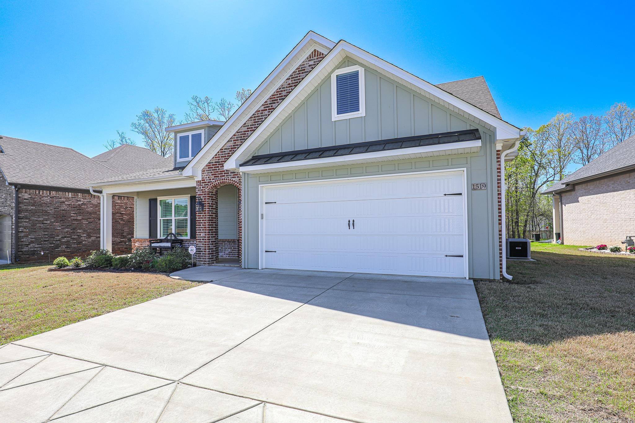 1519 SAWTOOTH  Benton, AR