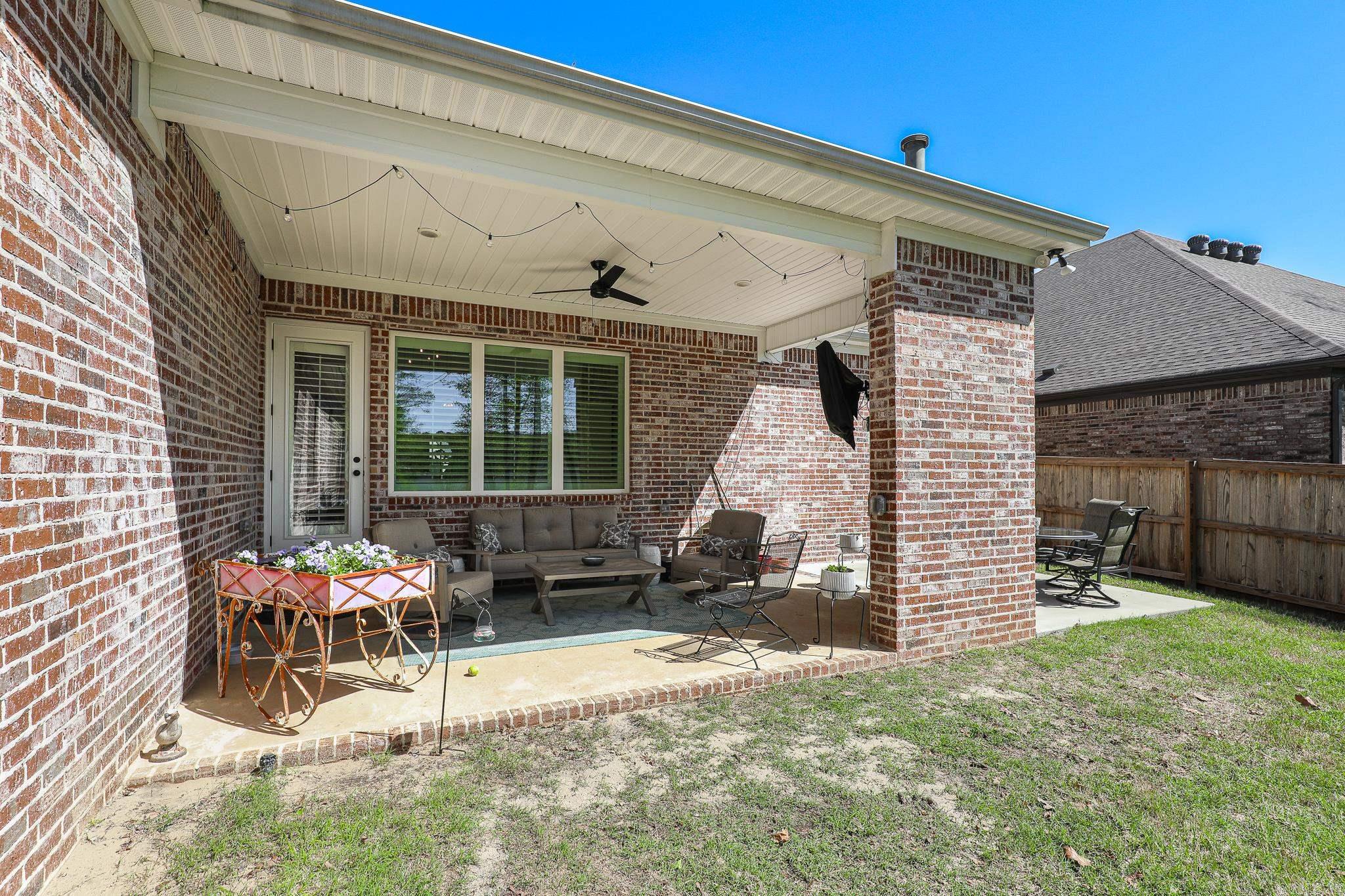 1519 SAWTOOTH  Benton, AR