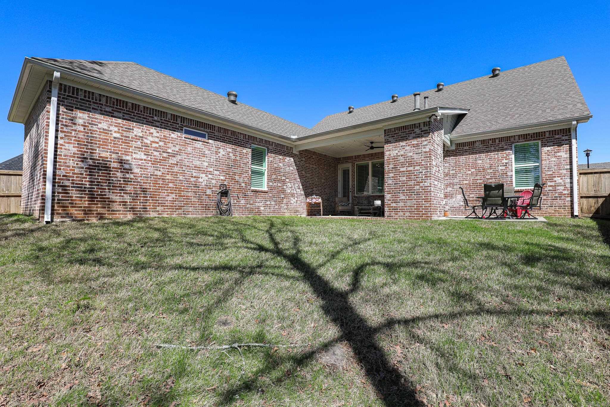 1519 SAWTOOTH  Benton, AR