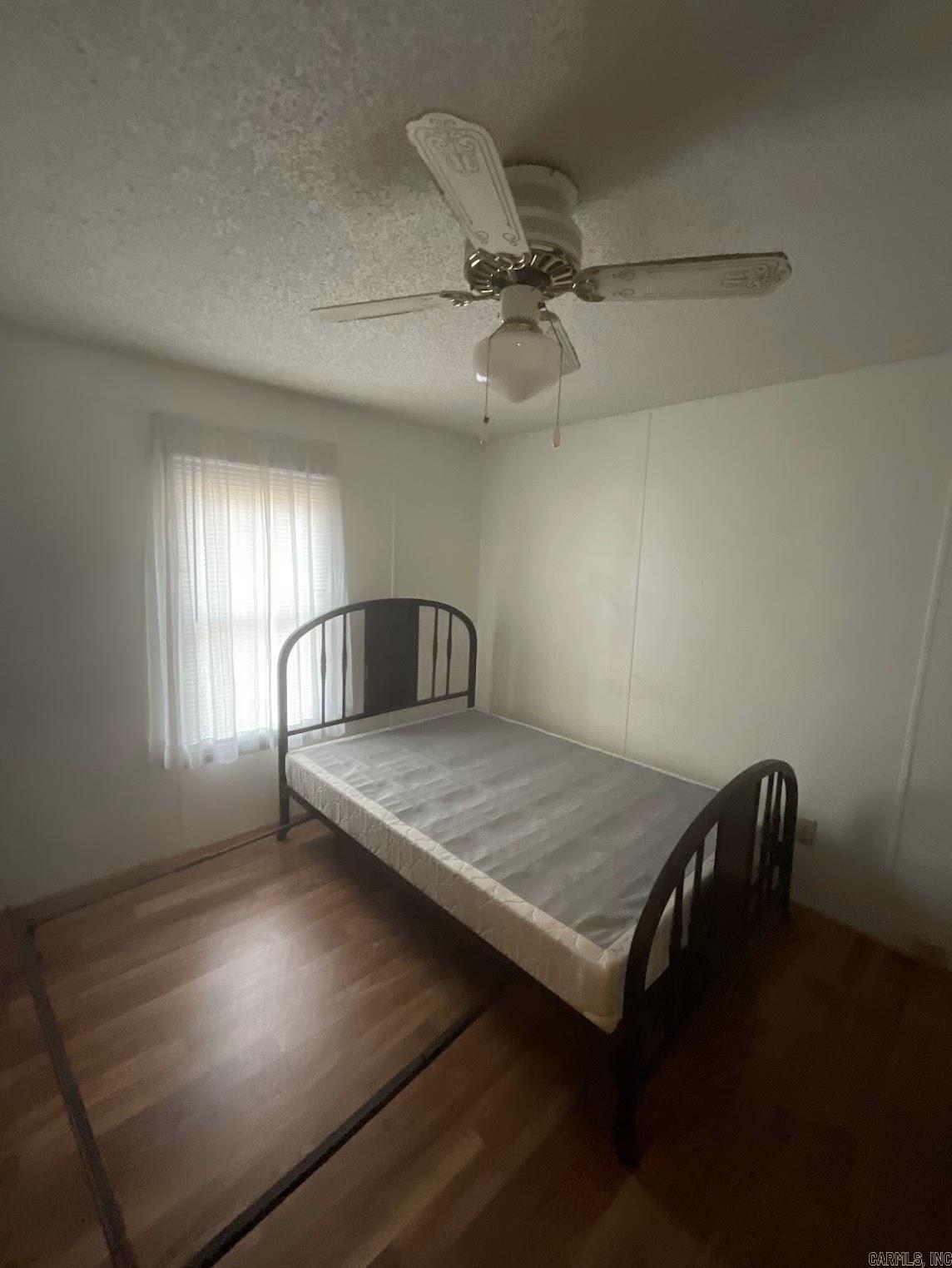 24422 Oliver  Hensley, AR