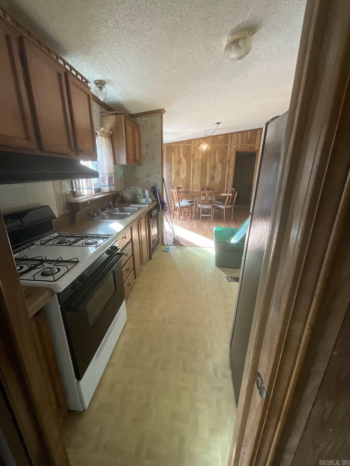 24422 Oliver  Hensley, AR